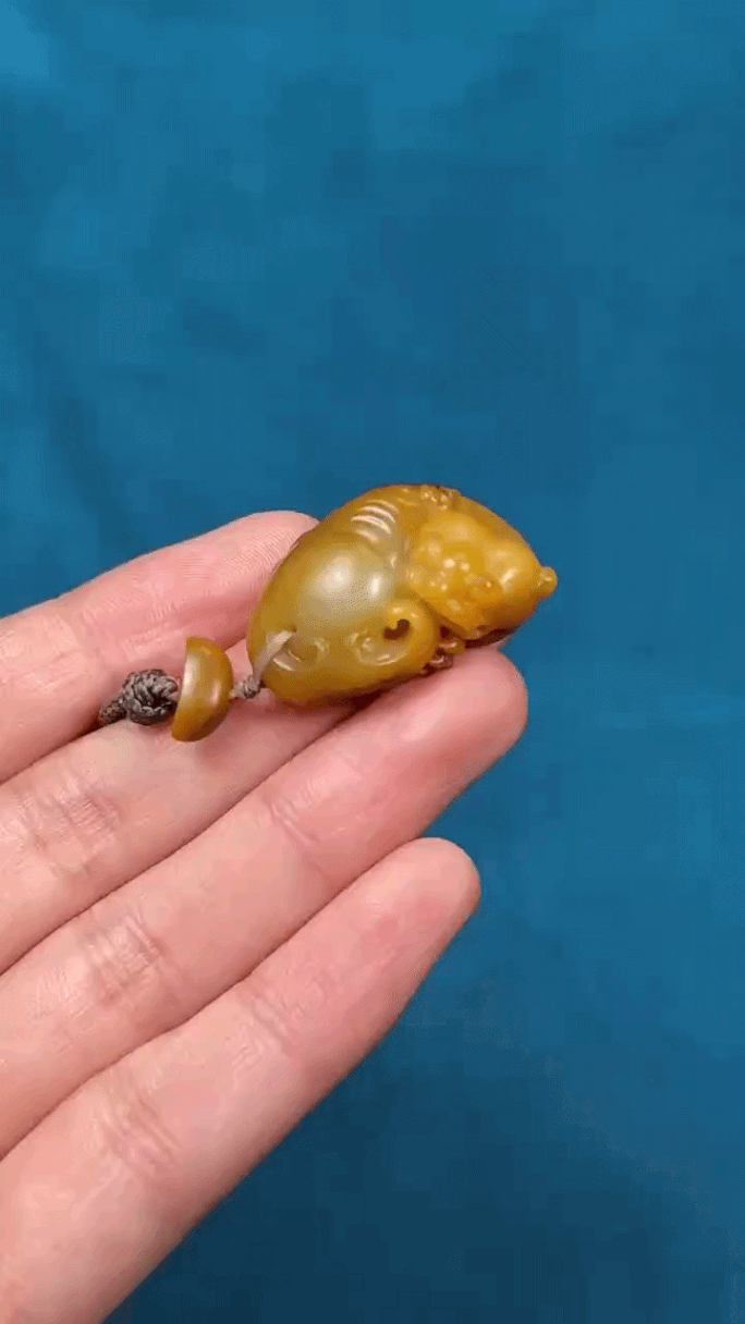 416235 和田玉籽料貔貅