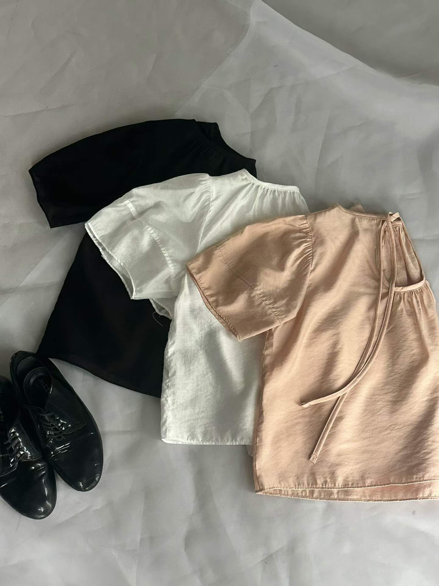 PN6122 光澤混絲抓皺上衣