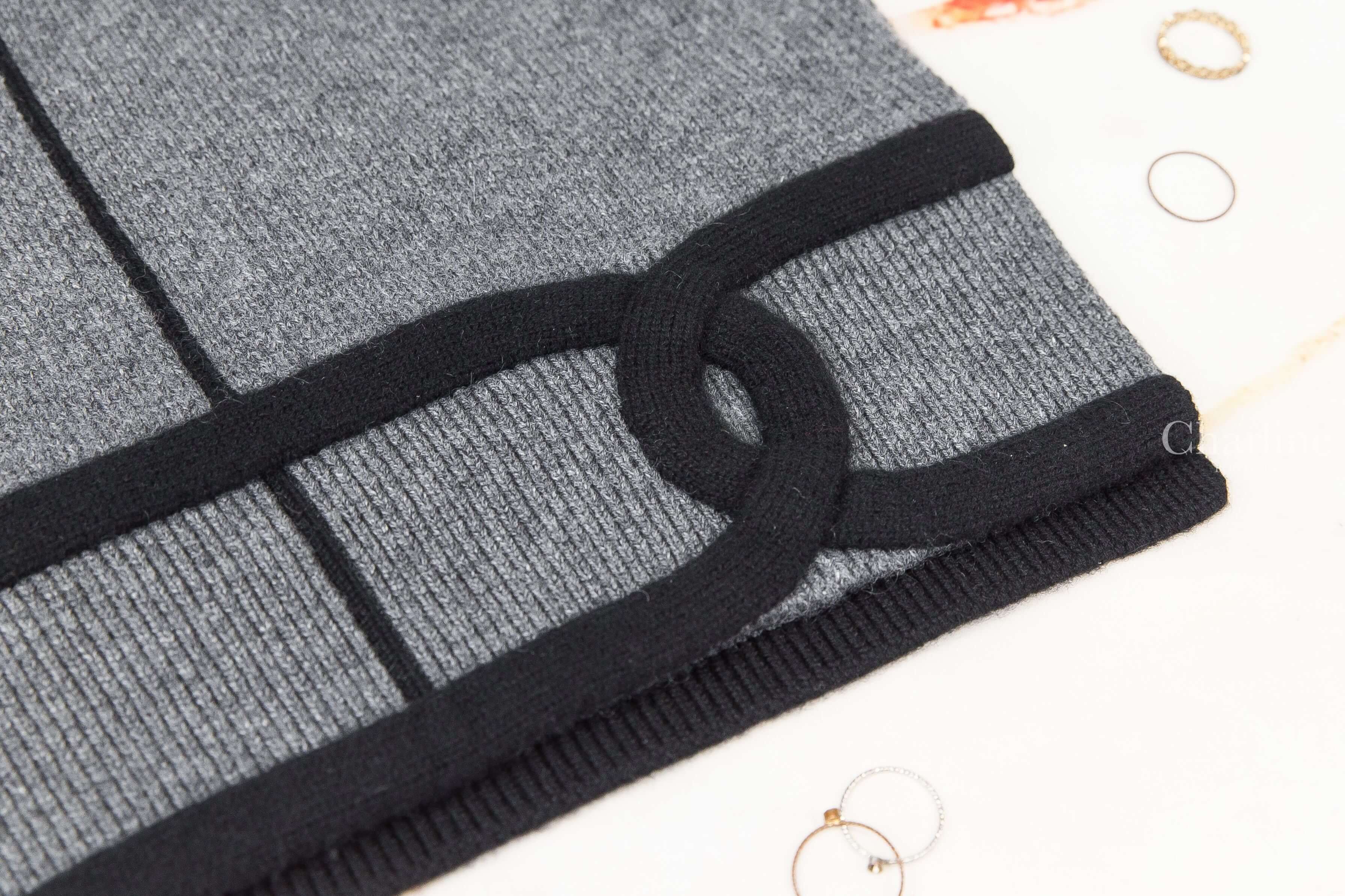 Chanel Collar 灰色針織黑線條CC喀什米爾無袖背心