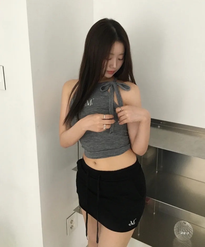 韓國限定🇰🇷 MUCENT BOWZUP RIBBON CROP SLEEVELESS 綁帶 蝴蝶結 無袖背心 短版 / 預購