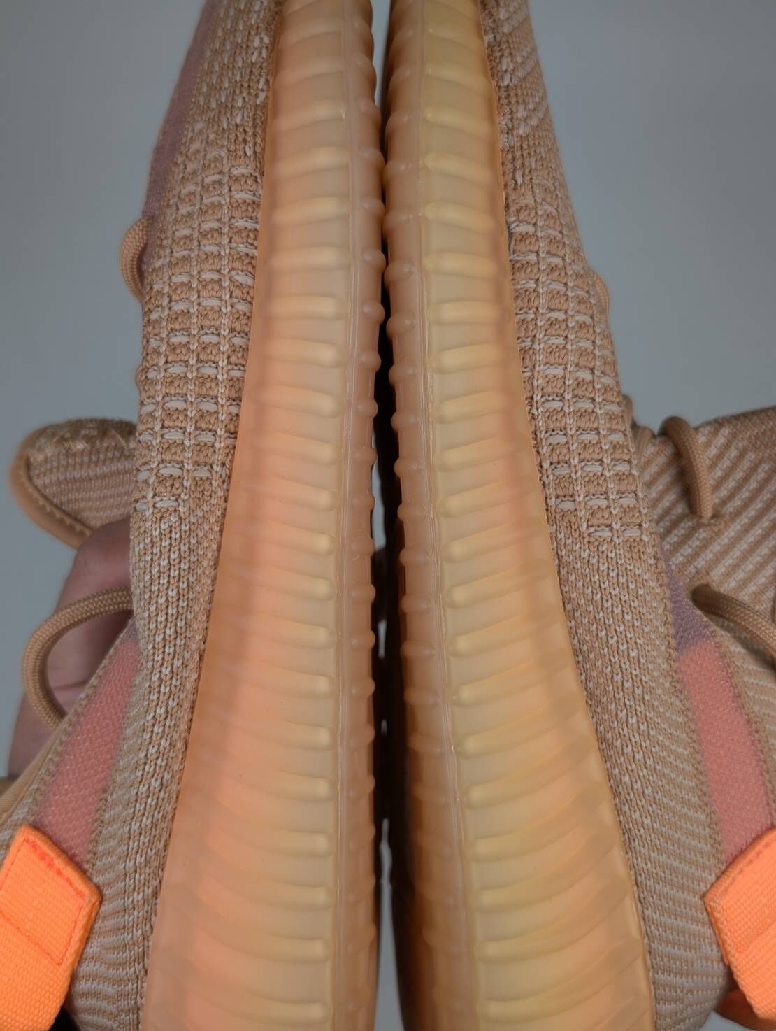 微瑕疵-左右腳中底色差 EG7490/8 Adidas Yeezy Boost 350 V2 Clay 美洲限定 黏土
