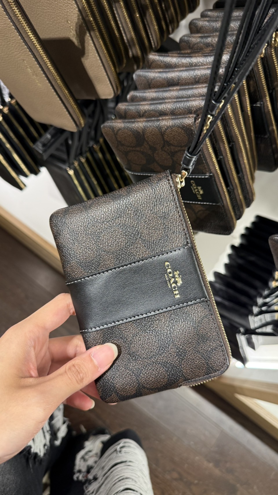 【美國連線】COACH 經典單層手拿包 8色 COACHCL