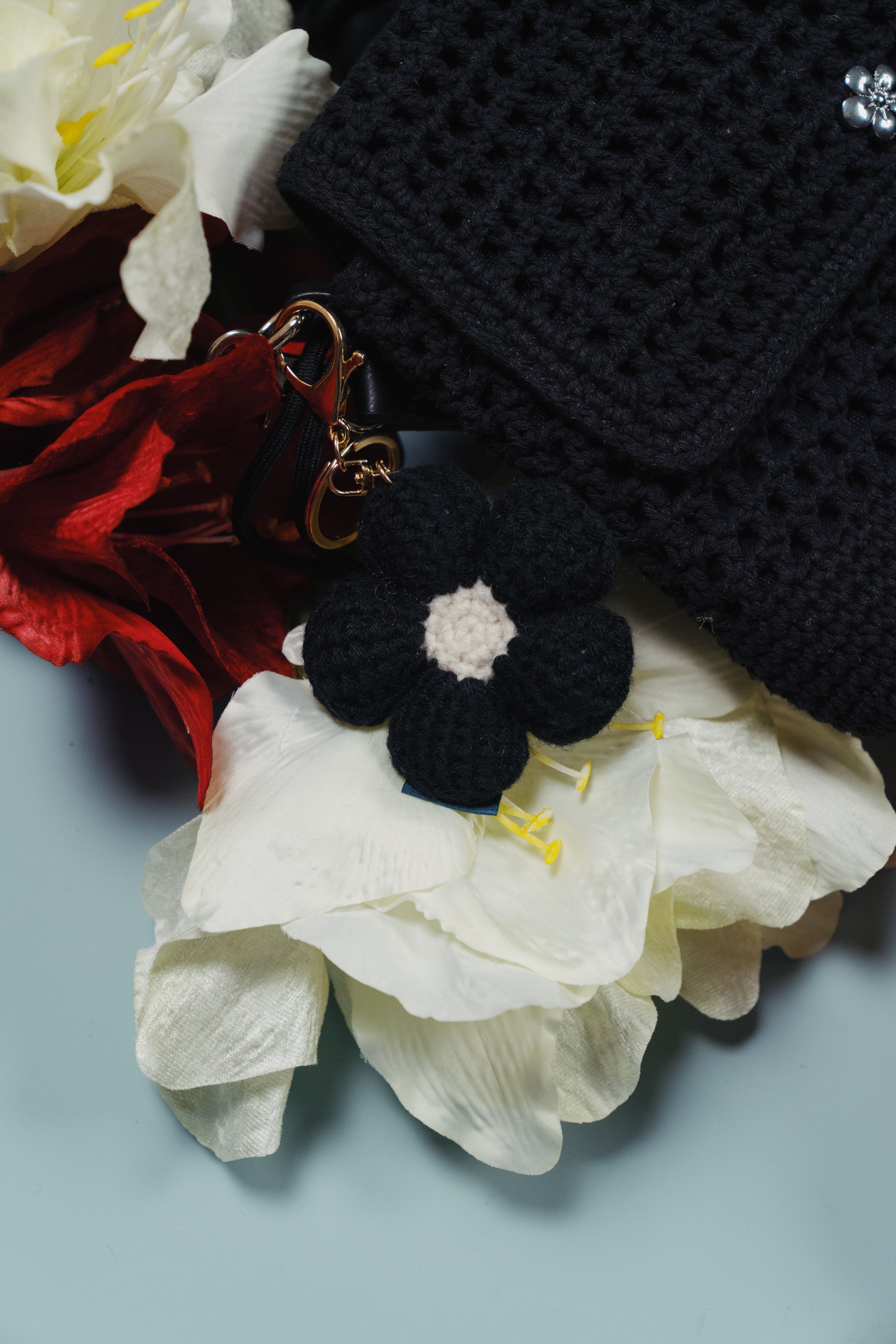 HANA Woven Flower Keychain｜Black｜Hong Kong Original Design