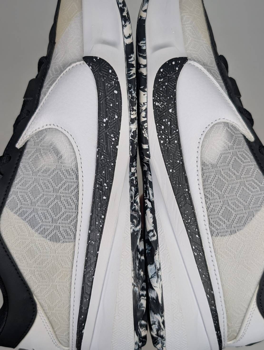 微瑕疵-左右腳鞋面發黃 DX4996-101/8.5 Nike Zoom Freak 5 "Oreo" 字母哥 希臘怪物 籃球鞋 黑白 男款