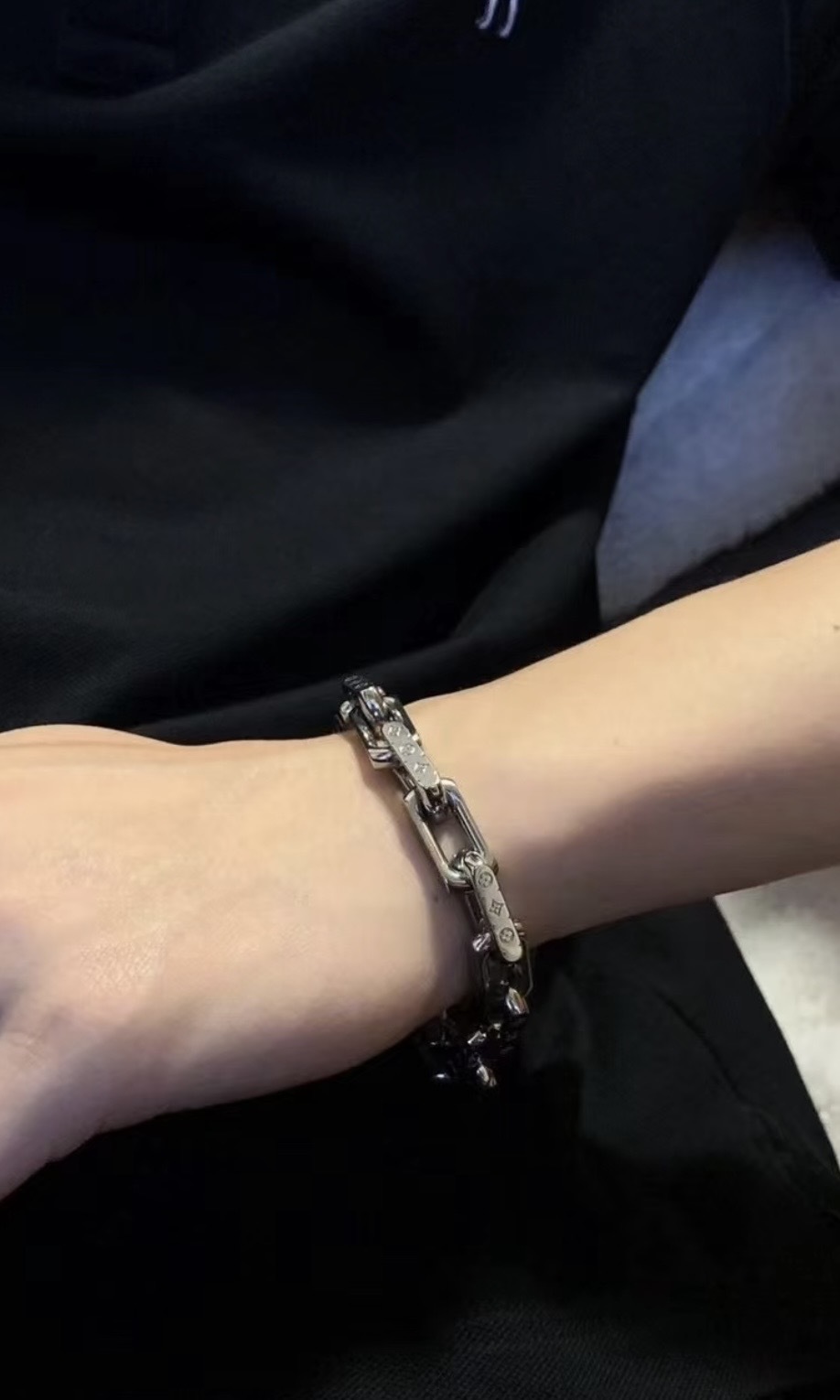 LOUIS VUITTON LV Monogram Chain 古巴鏈金屬手鍊 銀色