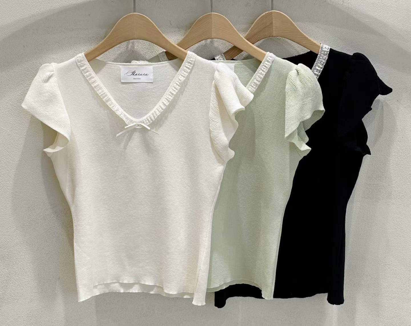 SU6125 飛飛袖V領小蝴蝶結上衣