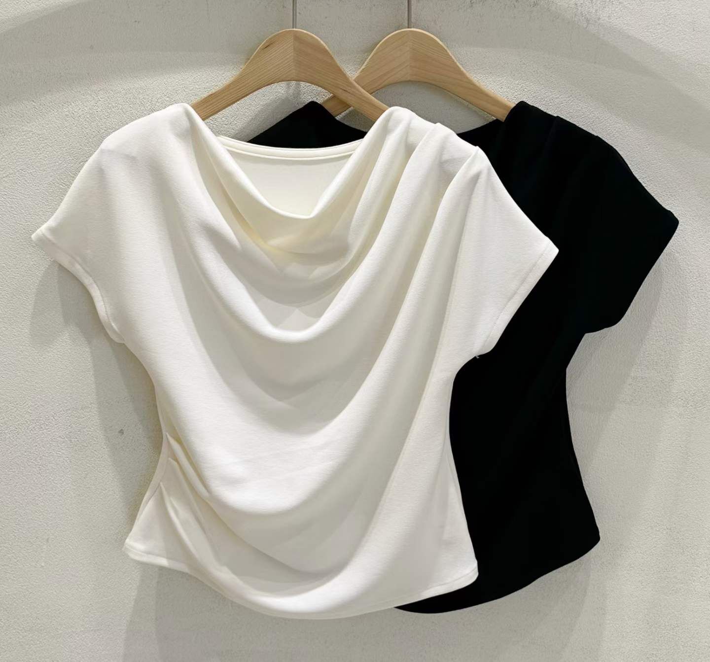 SU6132 垂墜堆堆領收腰飛飛袖上衣