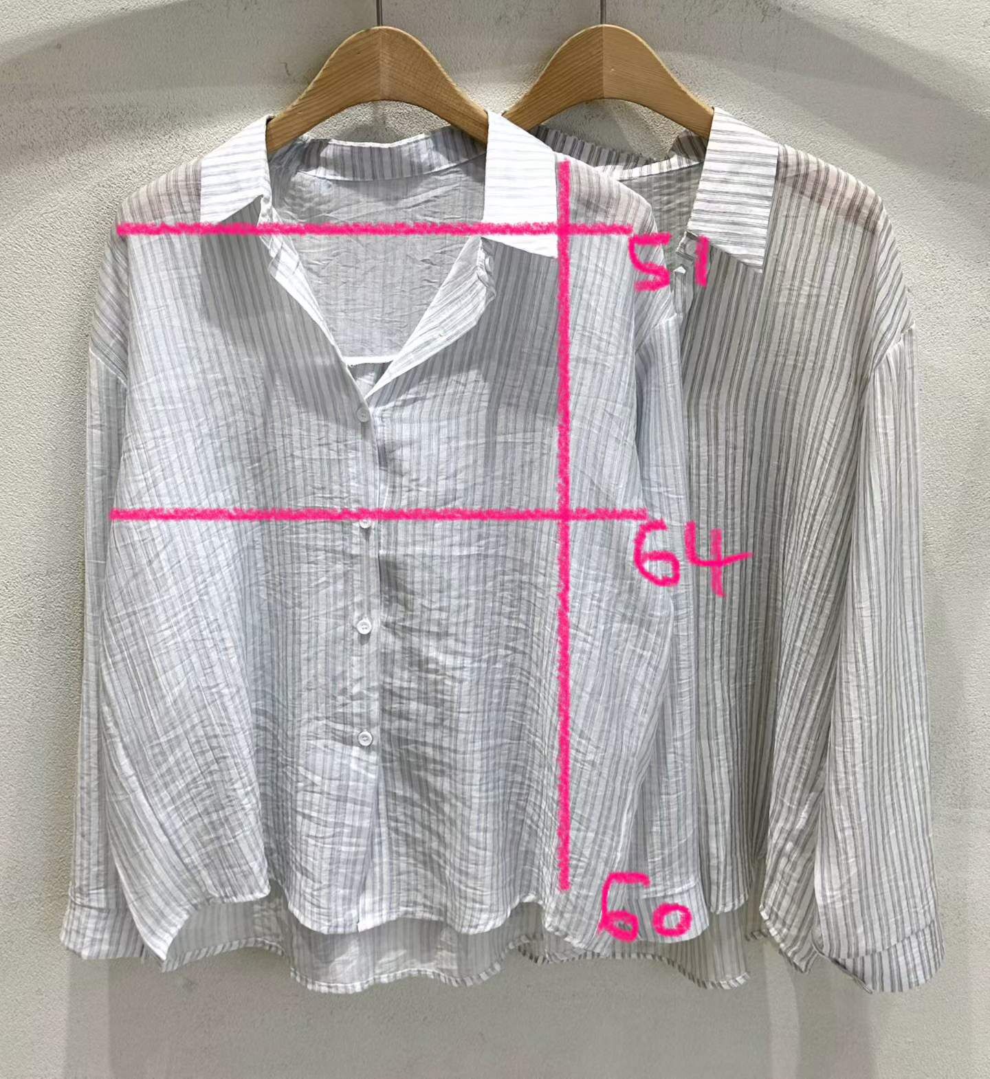 SU6104 微透條紋排扣薄襯衫