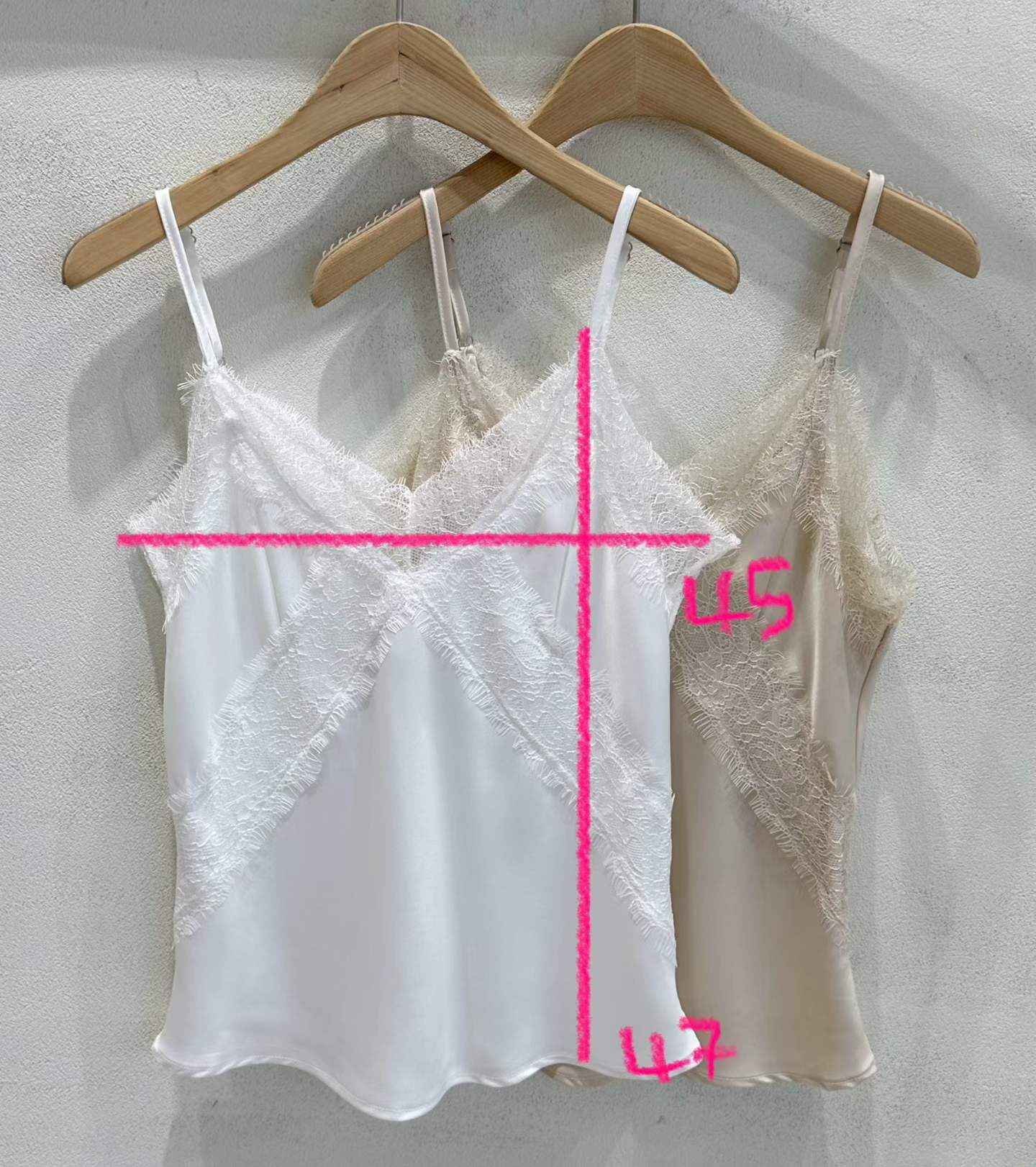 SU6106 蕾絲包邊V領吊帶背心