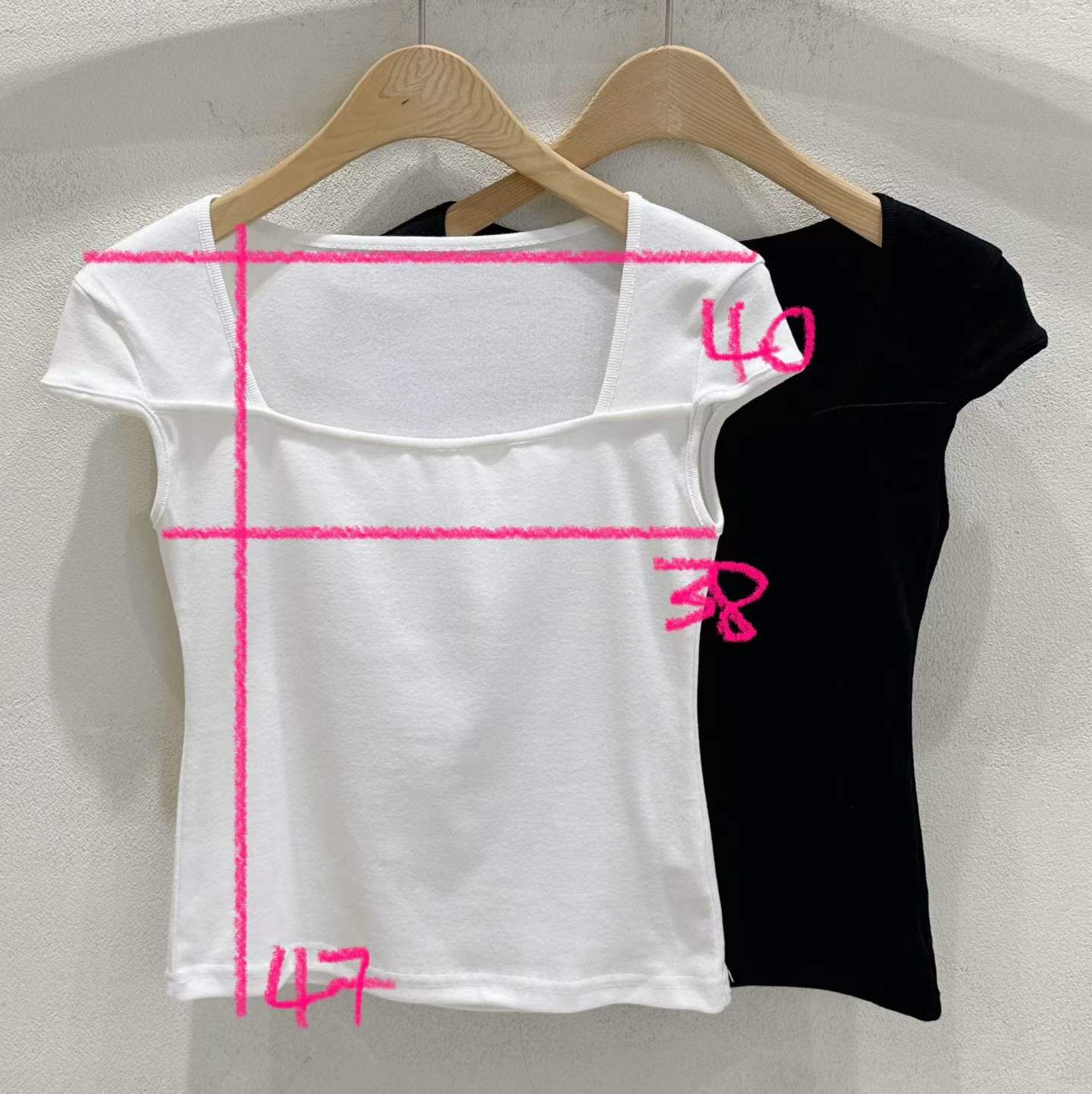 SU6108 捲捲邊方領飛飛袖上衣