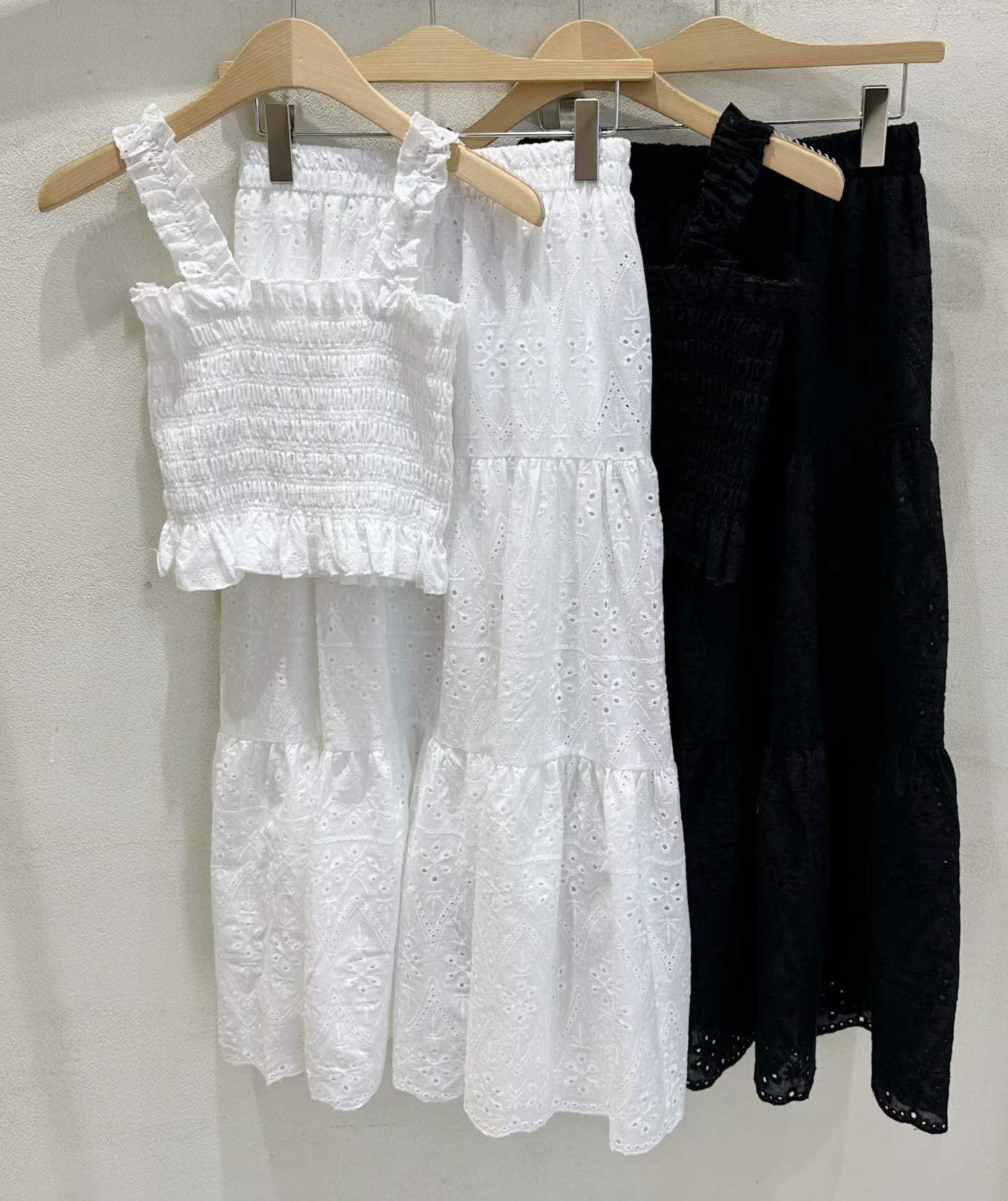 SU6148 荷葉方領泡泡背心鏤空半身裙套裝