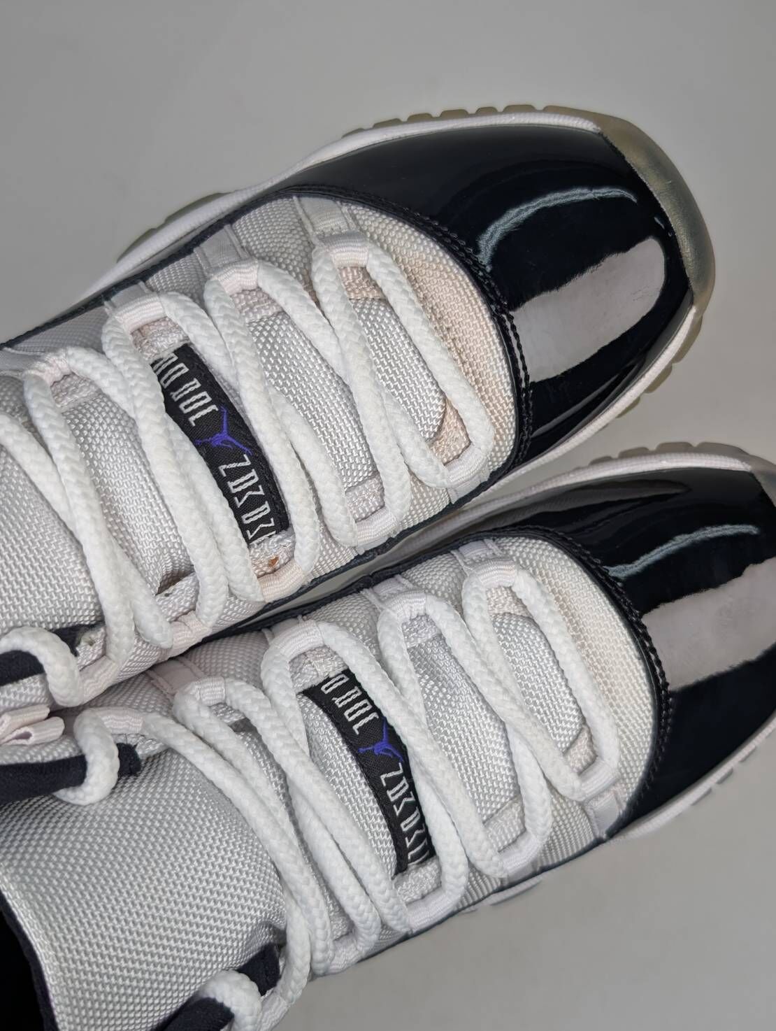 微瑕疵-左腳鞋面髒汙&左右腳中底鞋底泛黃 378038-100/4.5Y Air Jordan 11 「 Concord 」GS 女段