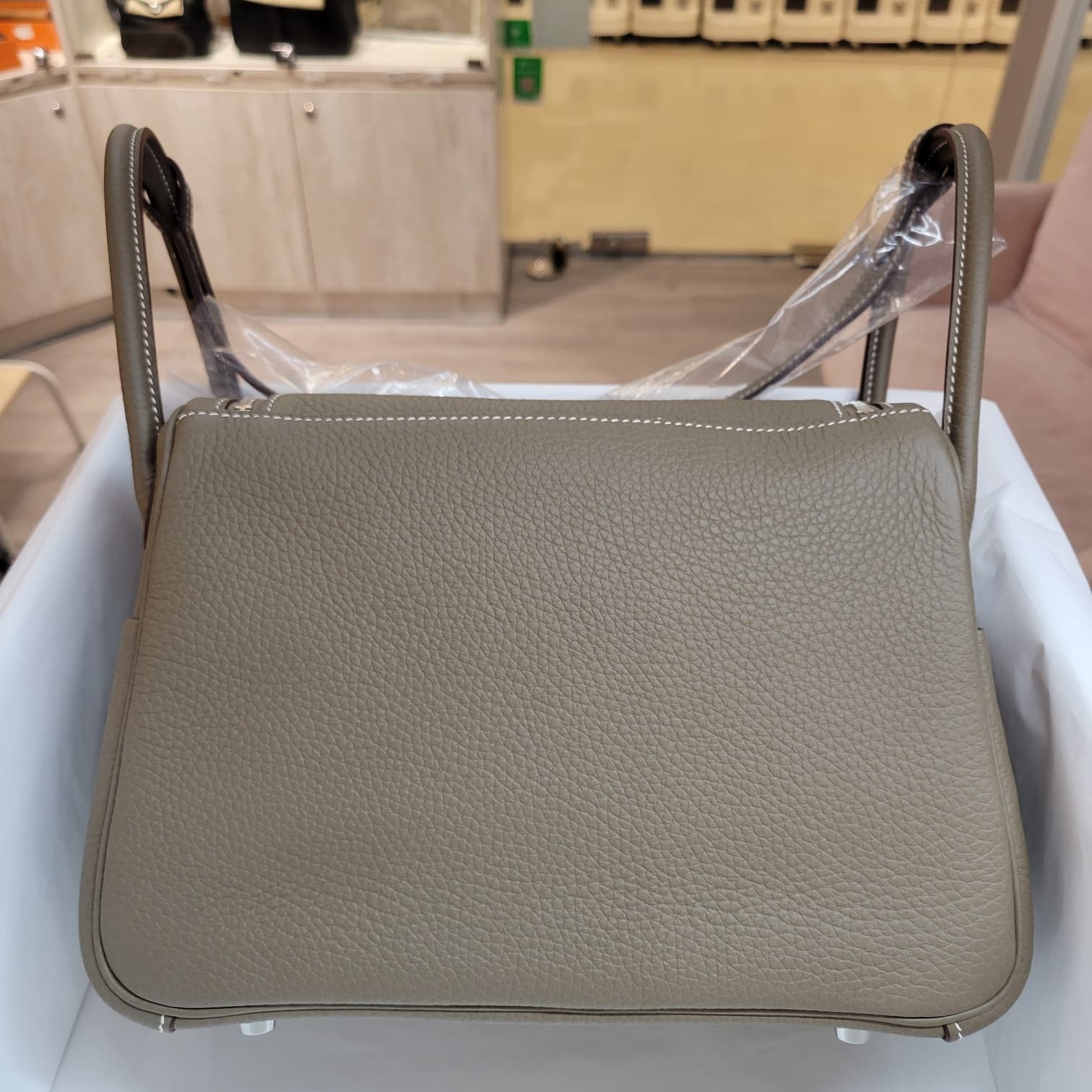 HERMES Lindy 26 etoupe CK 大象灰銀扣