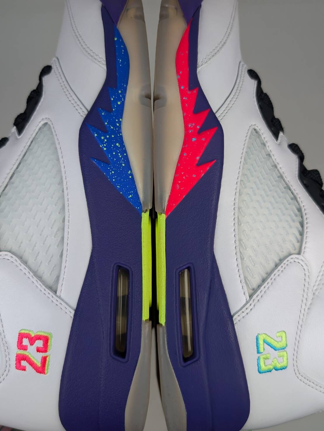 微瑕疵-左右腳大底發黃 DB3335-100/10 Jordan 5 Retro Alternate Bel-Air