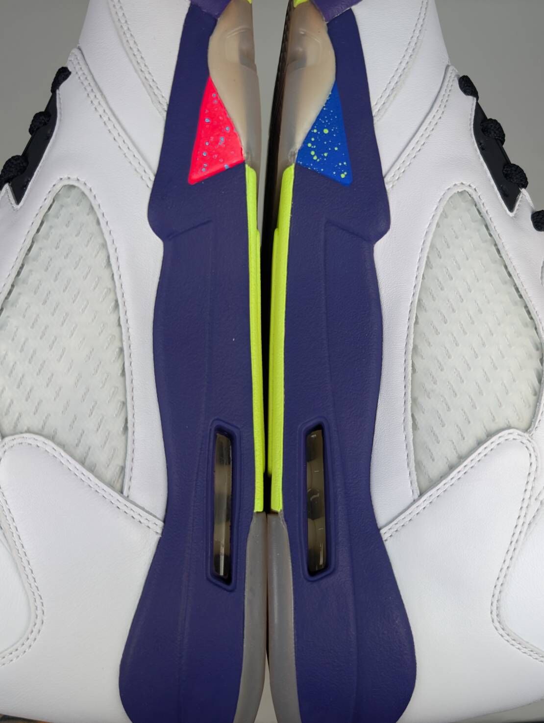 微瑕疵-左右大底泛黃 DB3335-100/13 Jordan 5 Retro Alternate Bel-Air