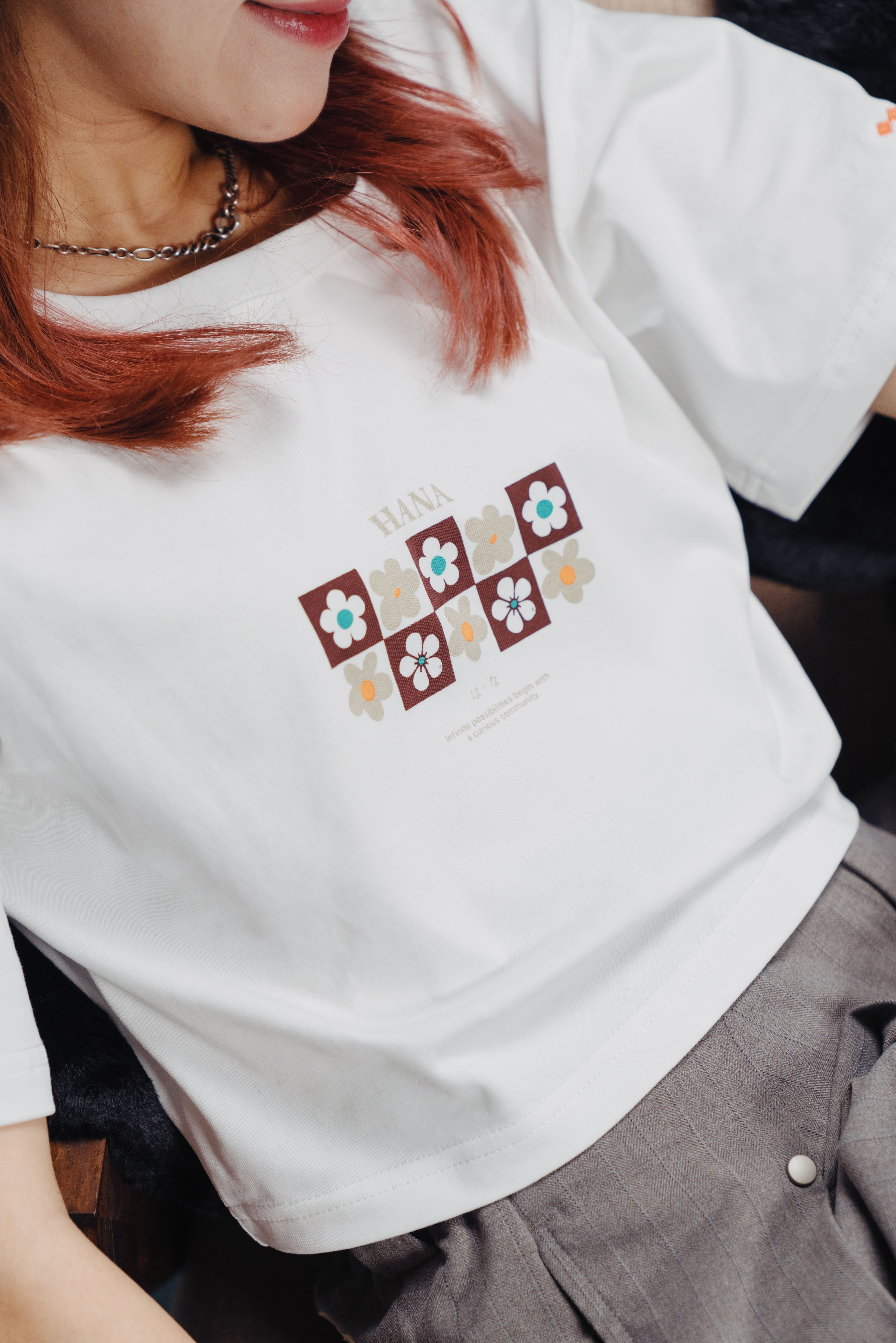 HANA Small Floral Tee(Women Short Version)｜White｜Hong Kong Original Design
