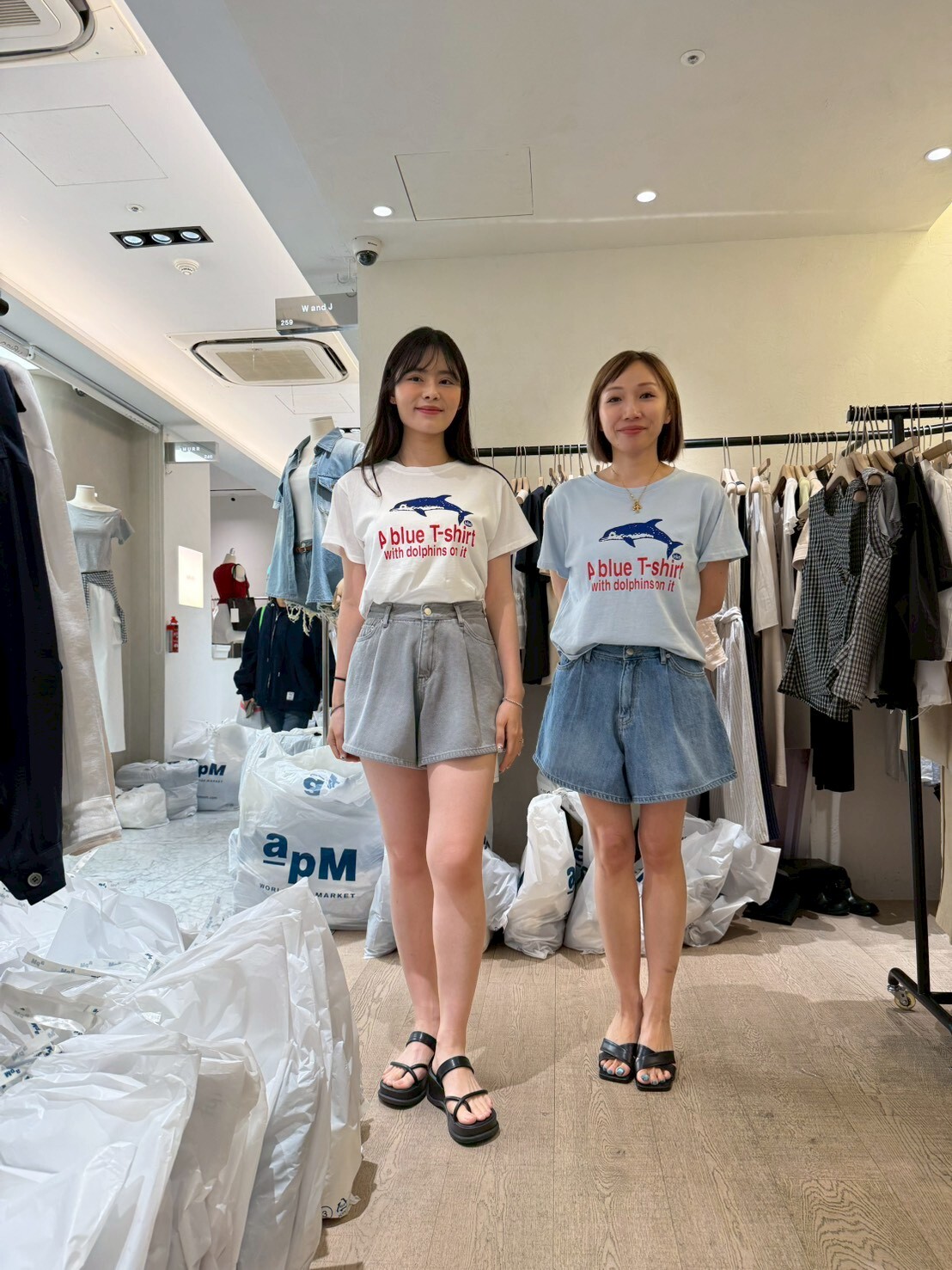 WJ6113 歐美海豚字母Tee