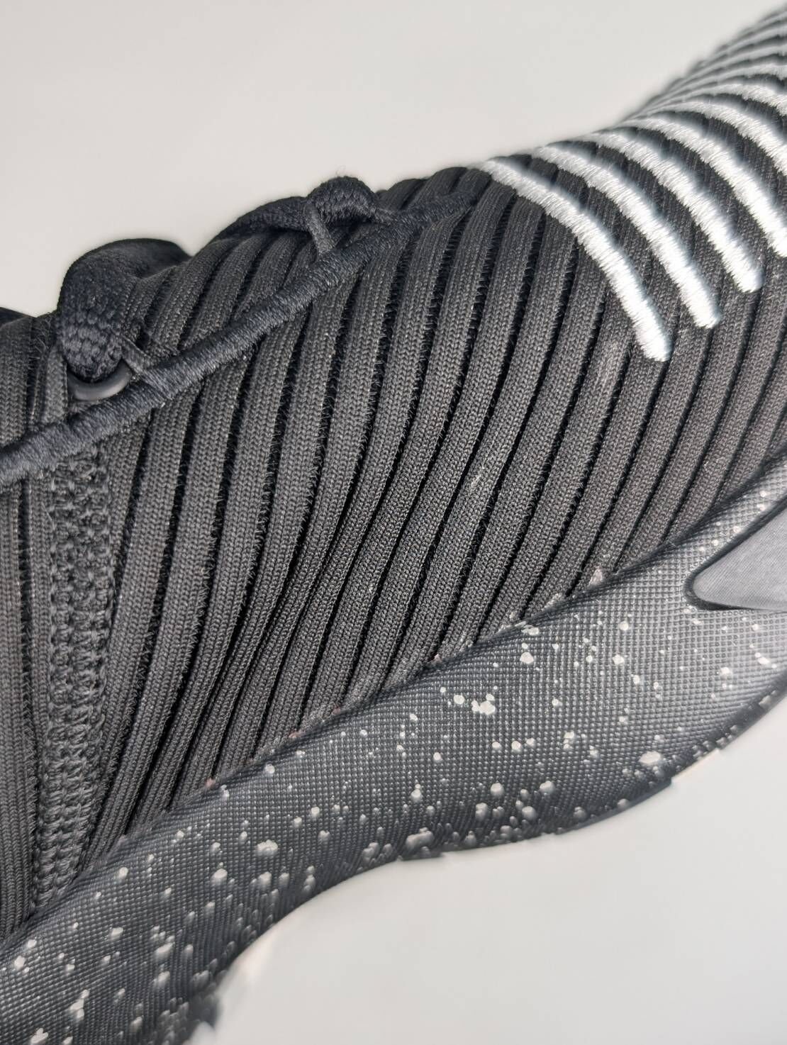 微瑕疵-左右腳內側明顯殘膠&鞋盒破損 FU7913/10 Adidas D ROSE 9 FU7913 黑色 愛迪達 籃球鞋 男款 50分紀念版 玫瑰