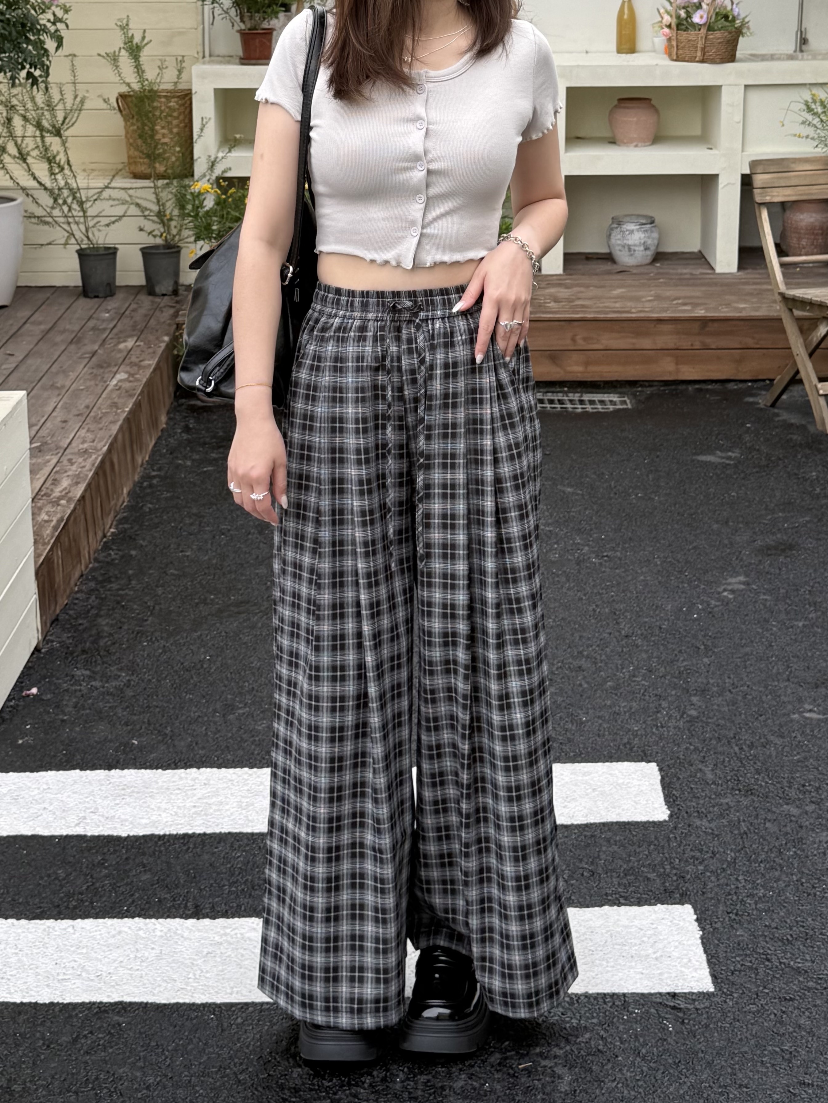 全鬆緊薄款格子寬褲