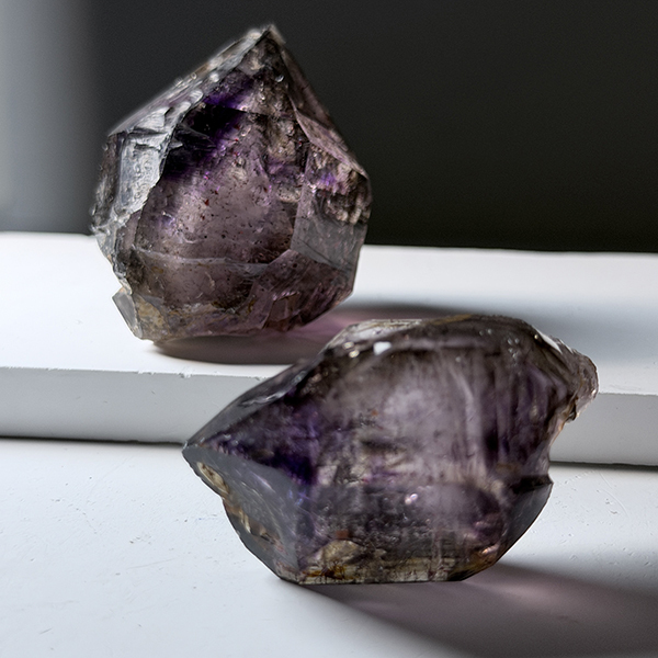 辛巴威超七水晶｜骸骨紫水晶｜紫超七｜增智慧招貴人｜果石Fruition Mine
