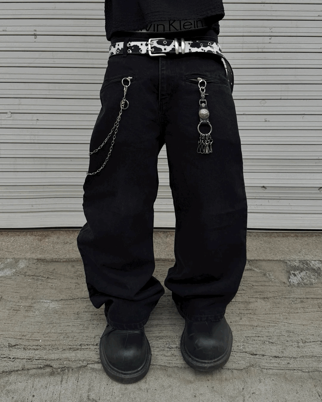 Clone O-ring zipper black denim pants