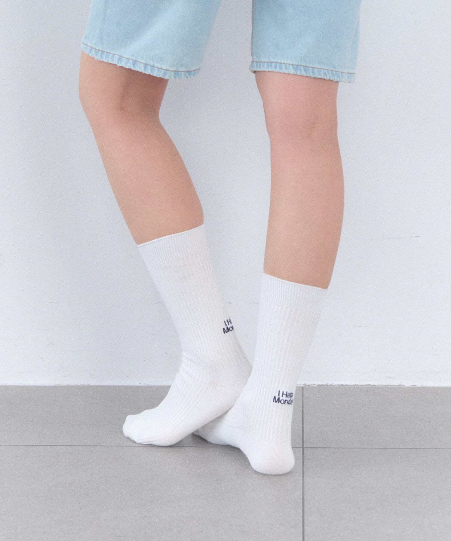 I HATE MONDAY｜Back logo point lip socks (2colors)
