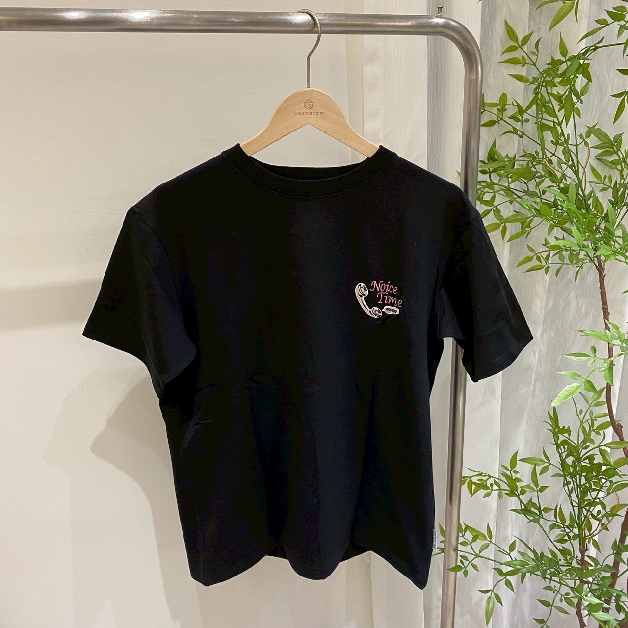 Power To The People 貓咪打電話刺繡短T 6501003-103