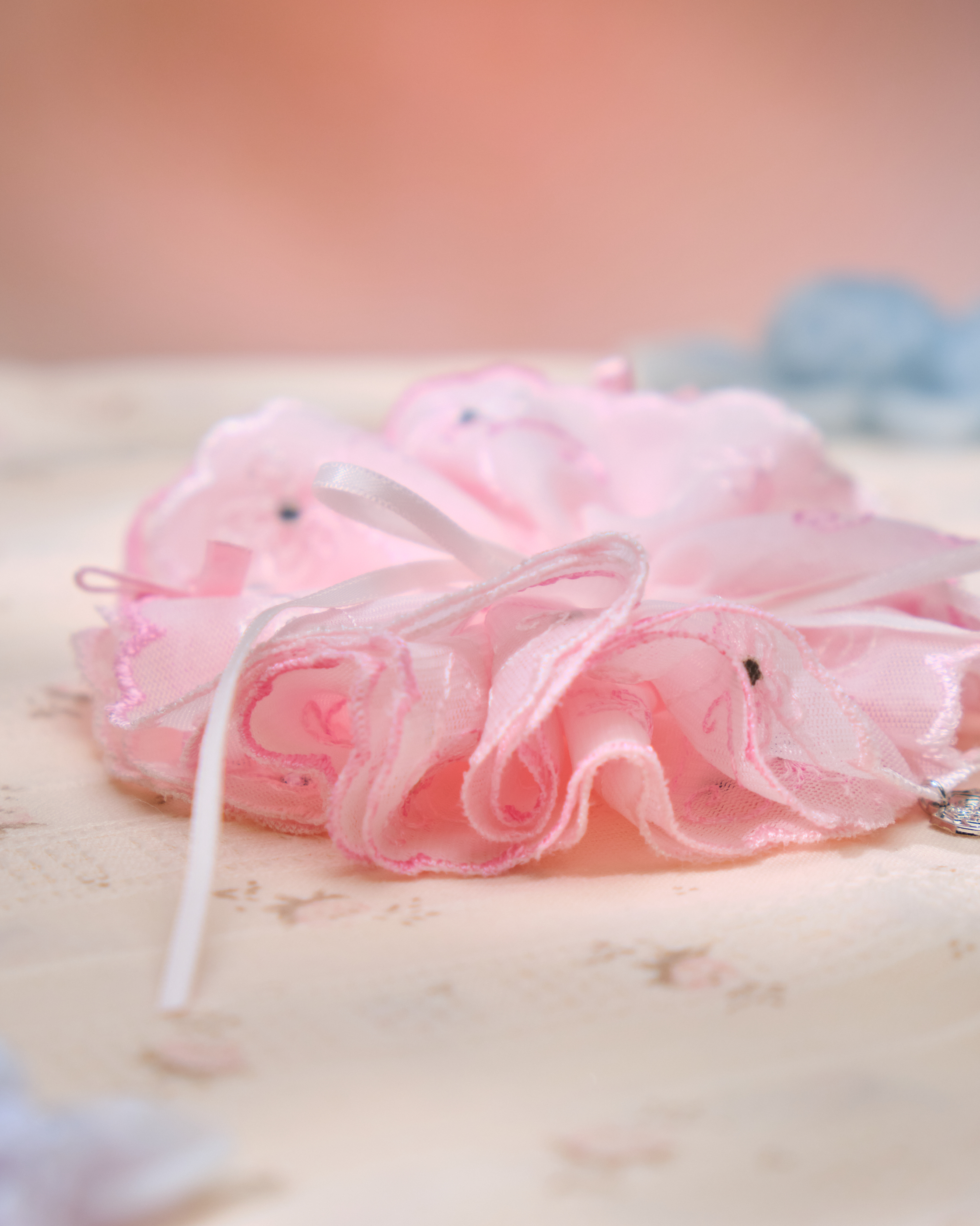 13591 Sweet Bubbly Scrunchie