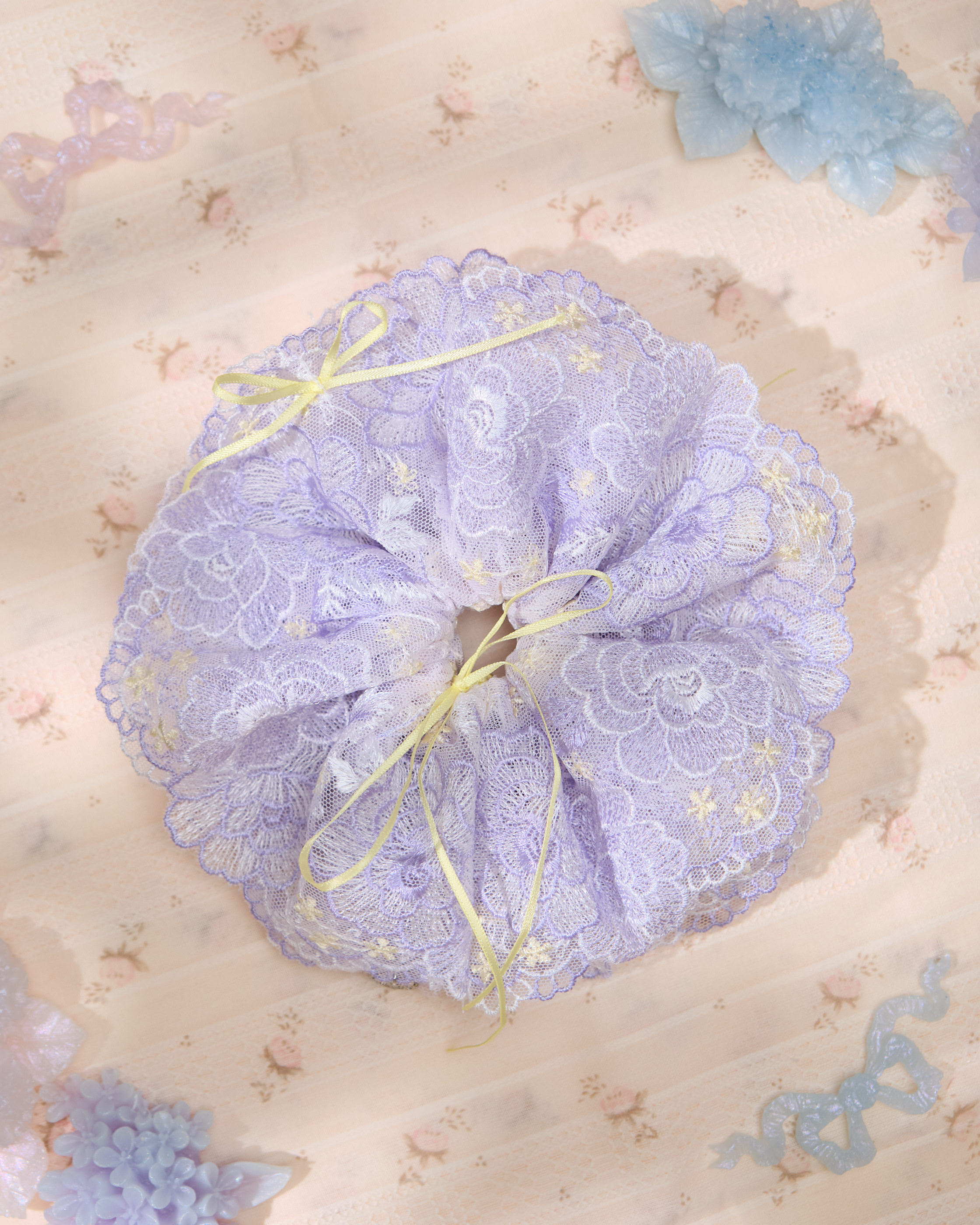 13588 Sweet Bubbly Scrunchie