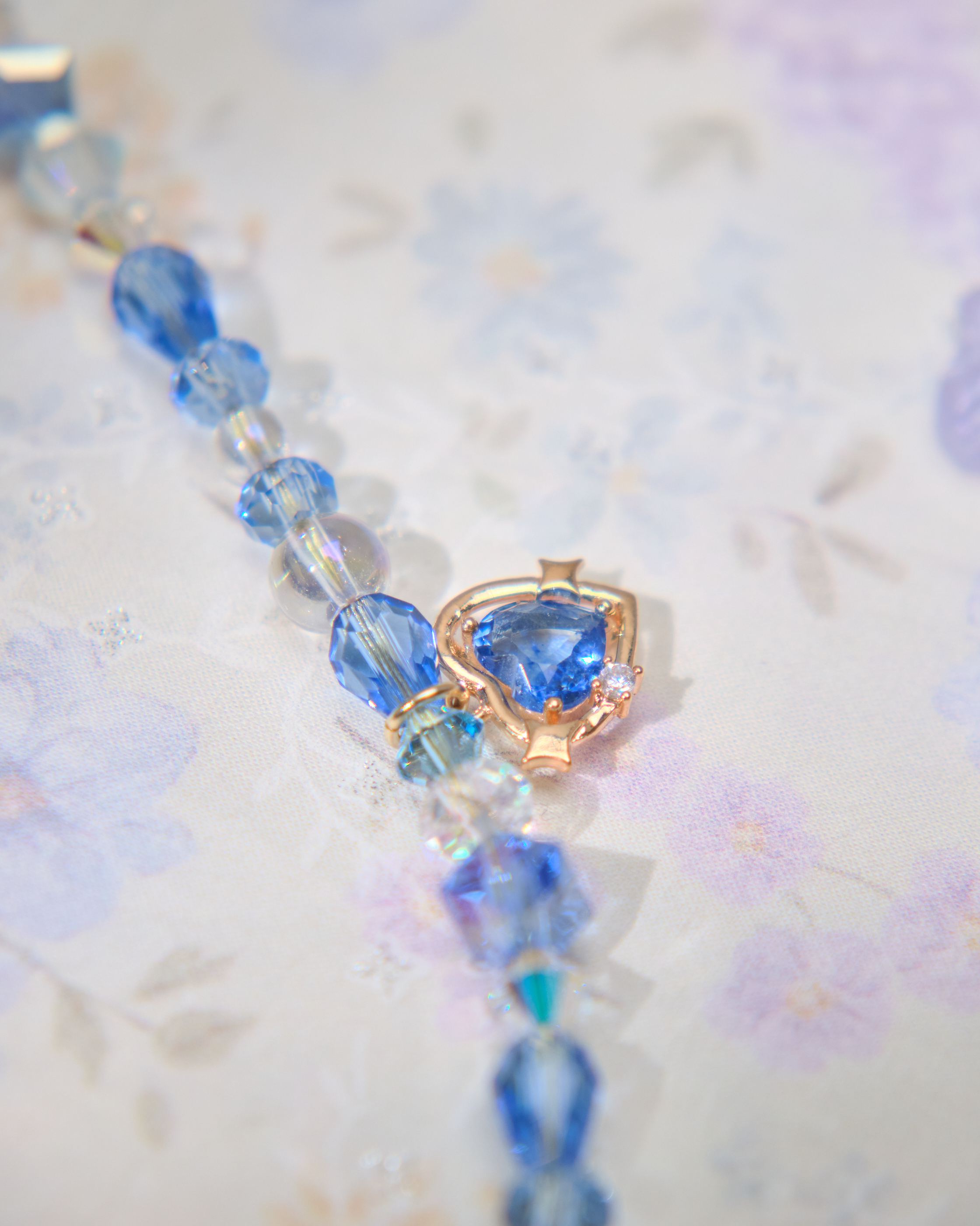 13582 ShinyTwinkling Short Phone Strap