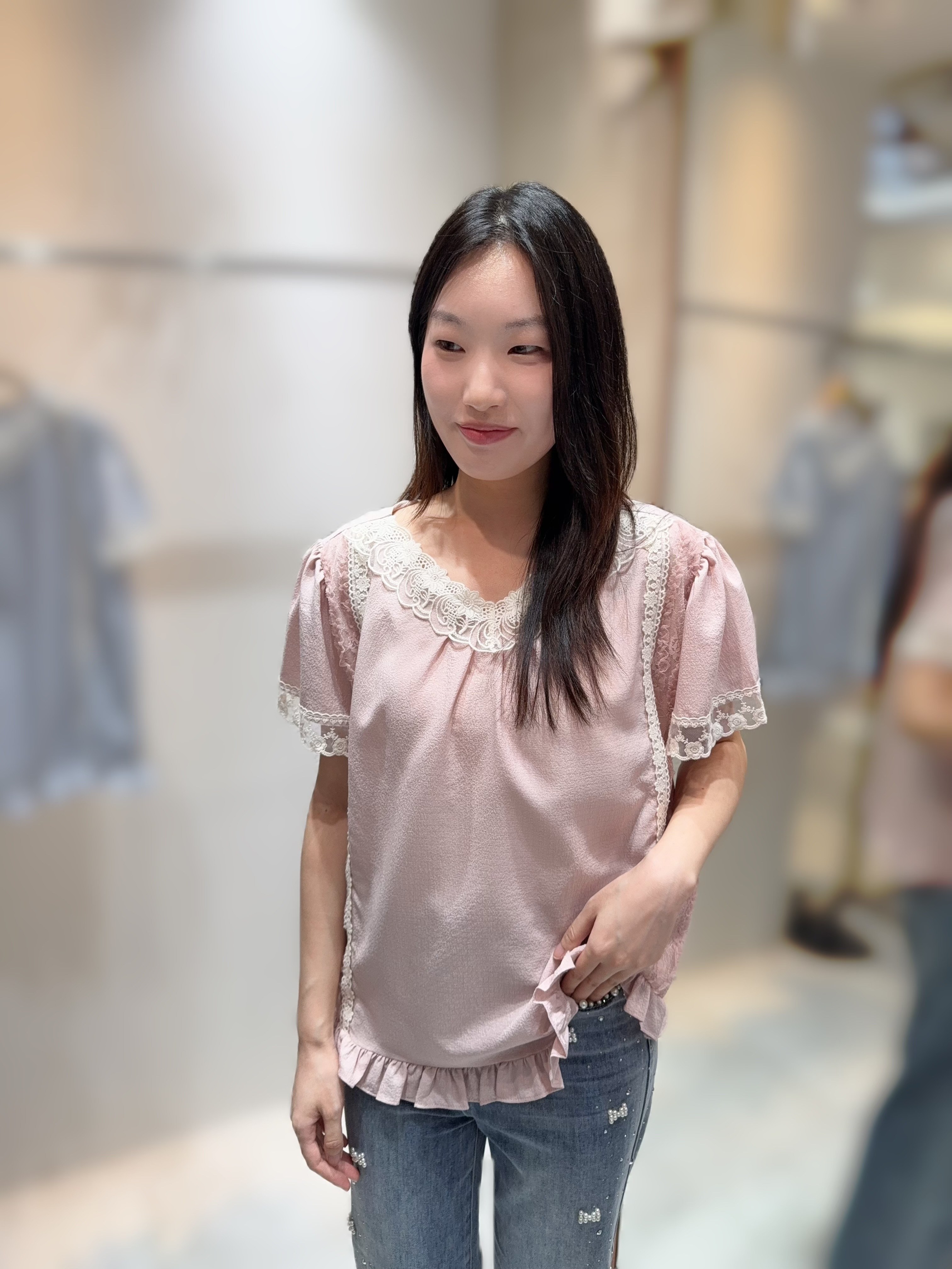 H32 胸44 長24 $459 (一口價)