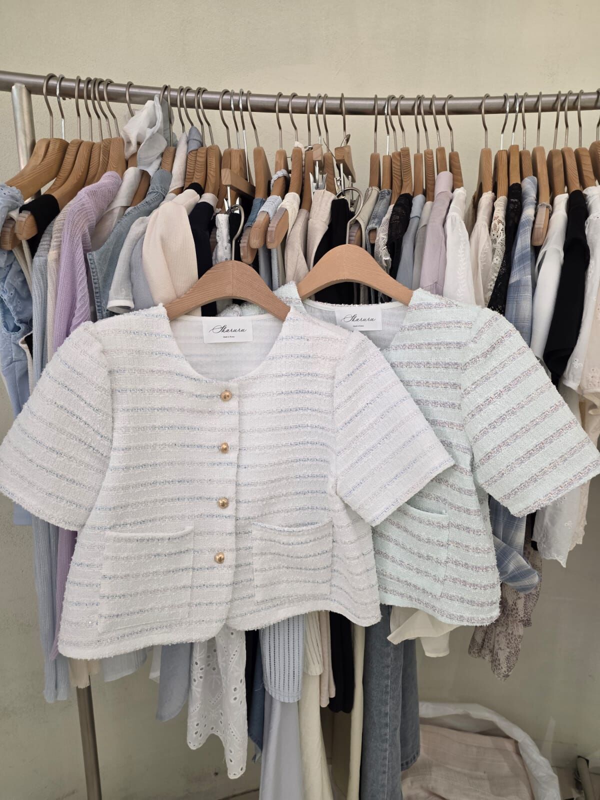 SU6157 微閃橫紋小香外套