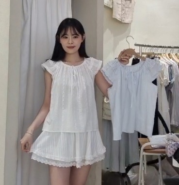 SU6160 刺繡小花小飛袖上衣