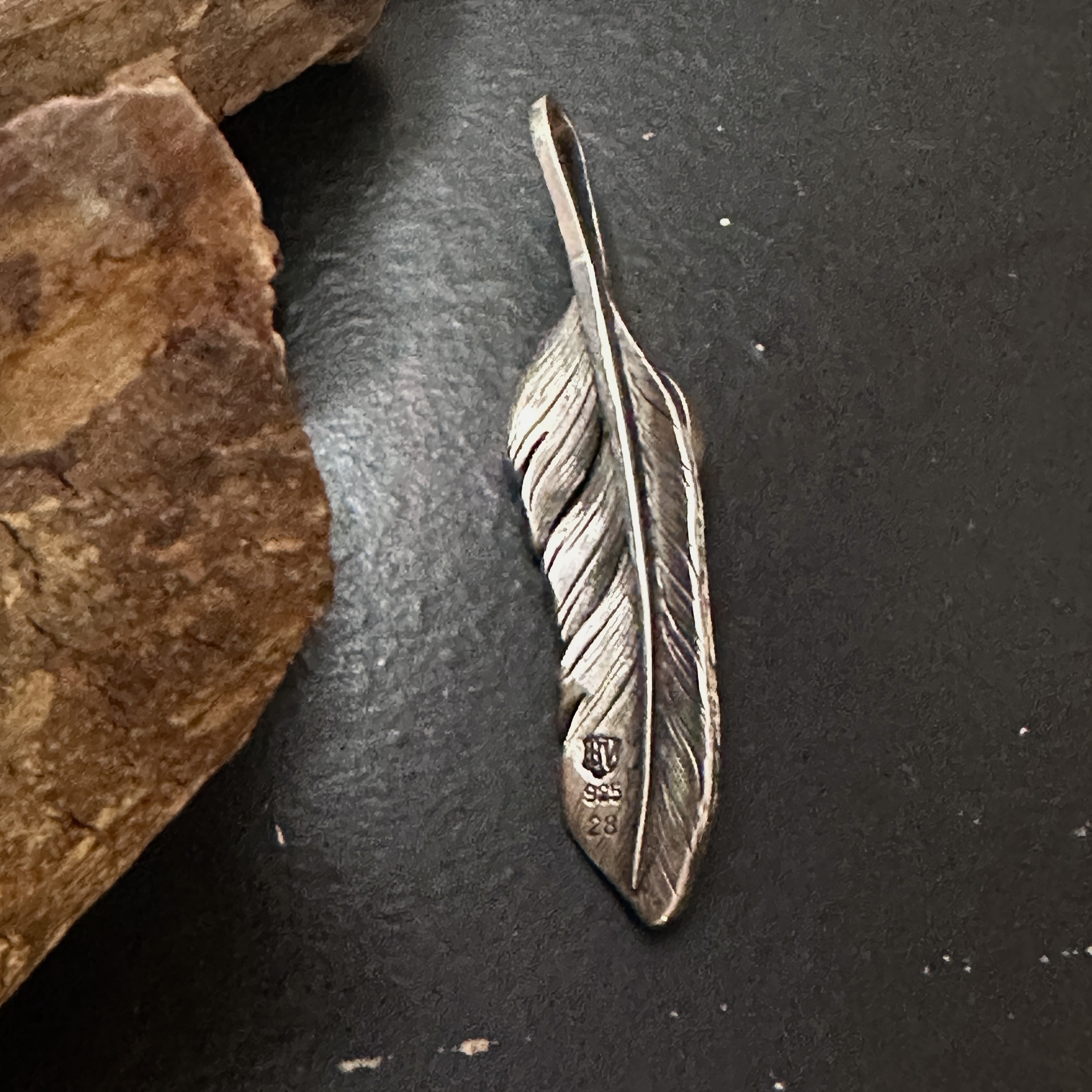 *L(7cm)鑲美國Kingman蜘蛛紋松石銀羽