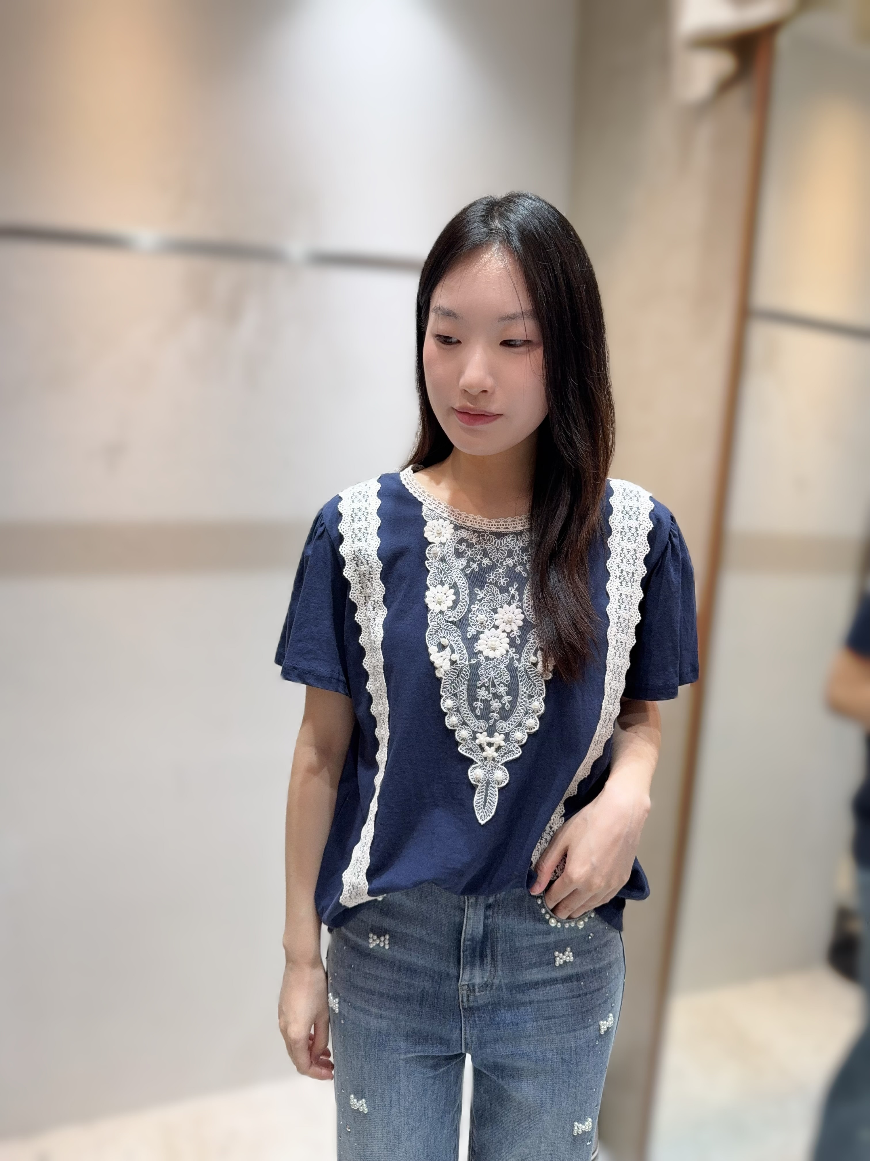 H30 胸43 長23 $449 (一口價)