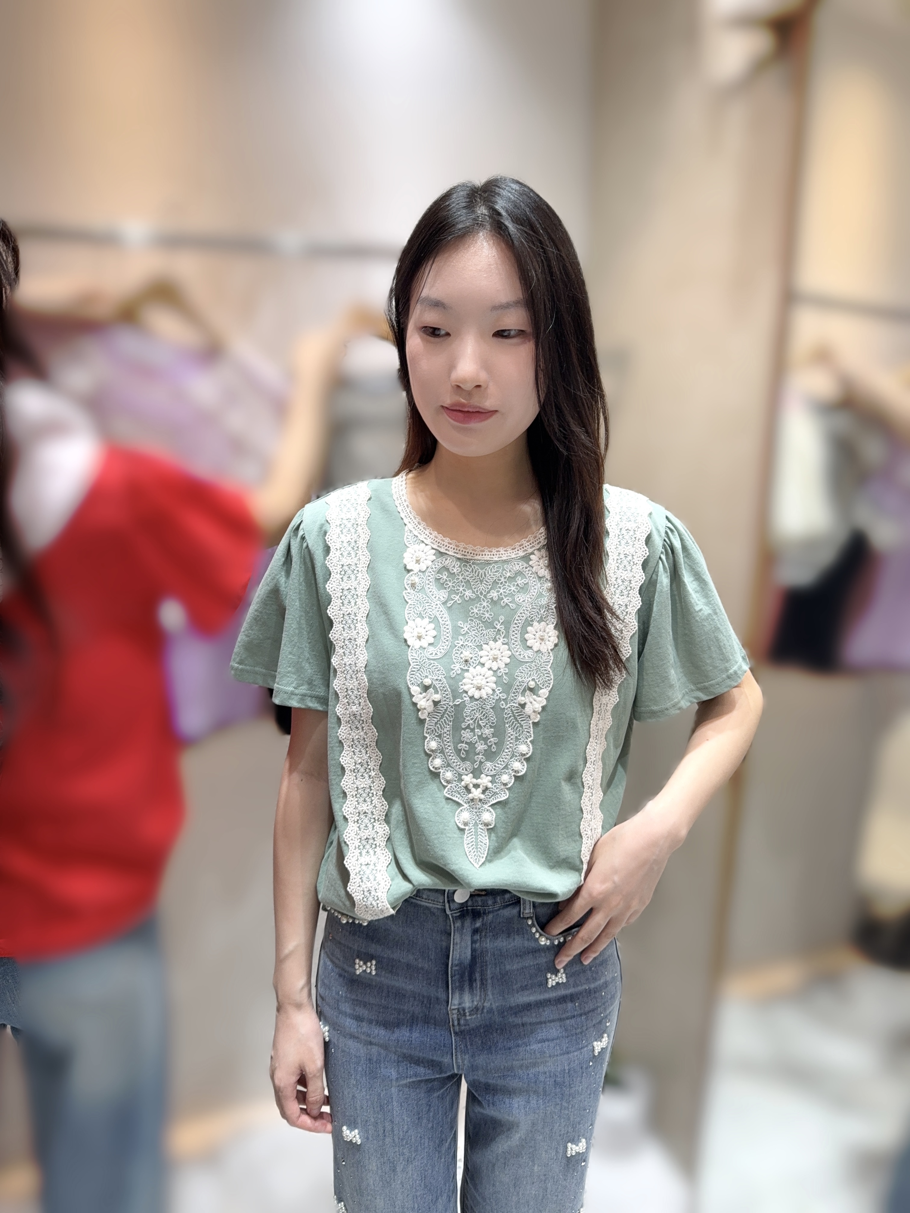 H30 胸43 長23 $449 (一口價)