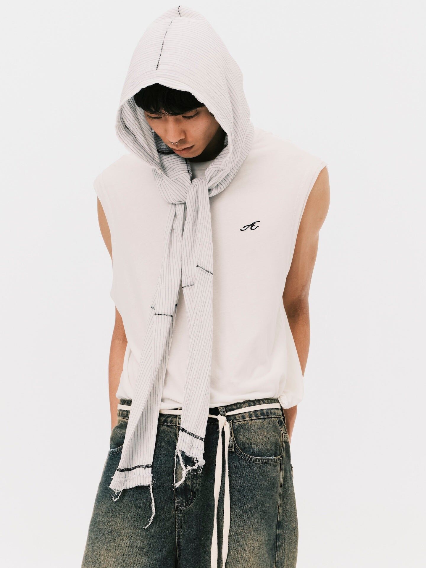 ANOWHEREMAN｜Raw Edge Hoodie Scarf (White Stripe)