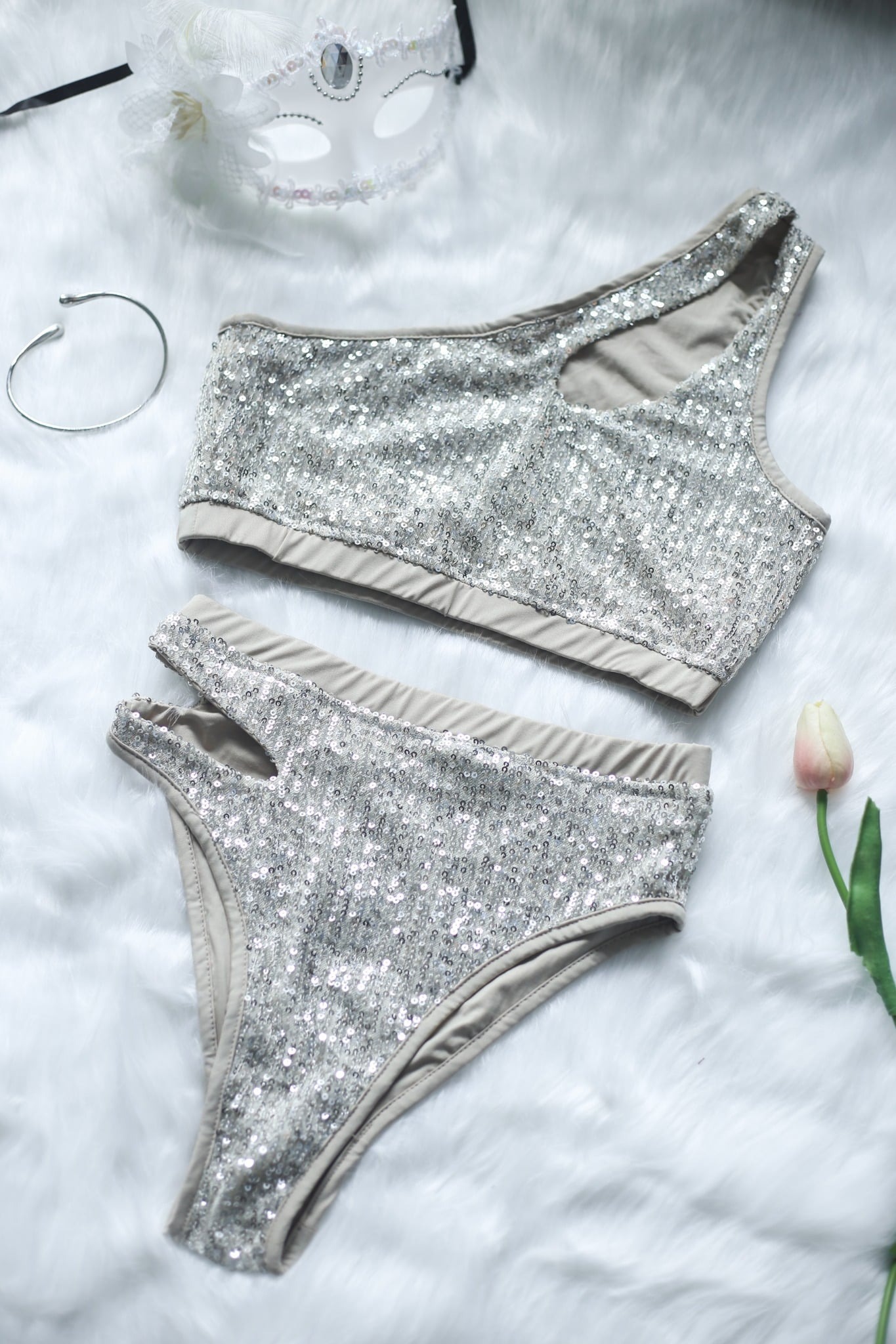 Glittered Leo - Beige