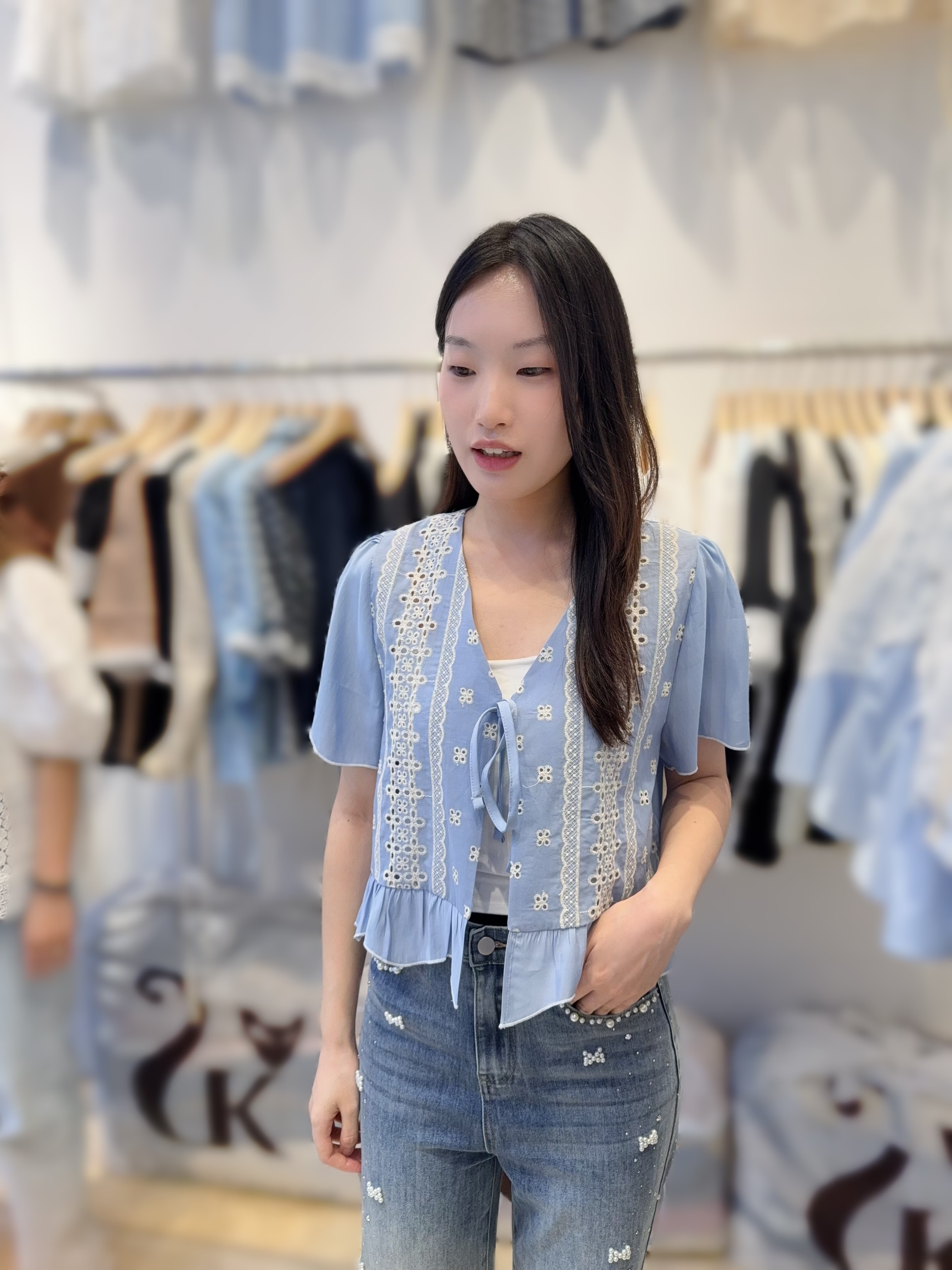 AE39   校長價 開胸  長18.5 $469 (一口價)
