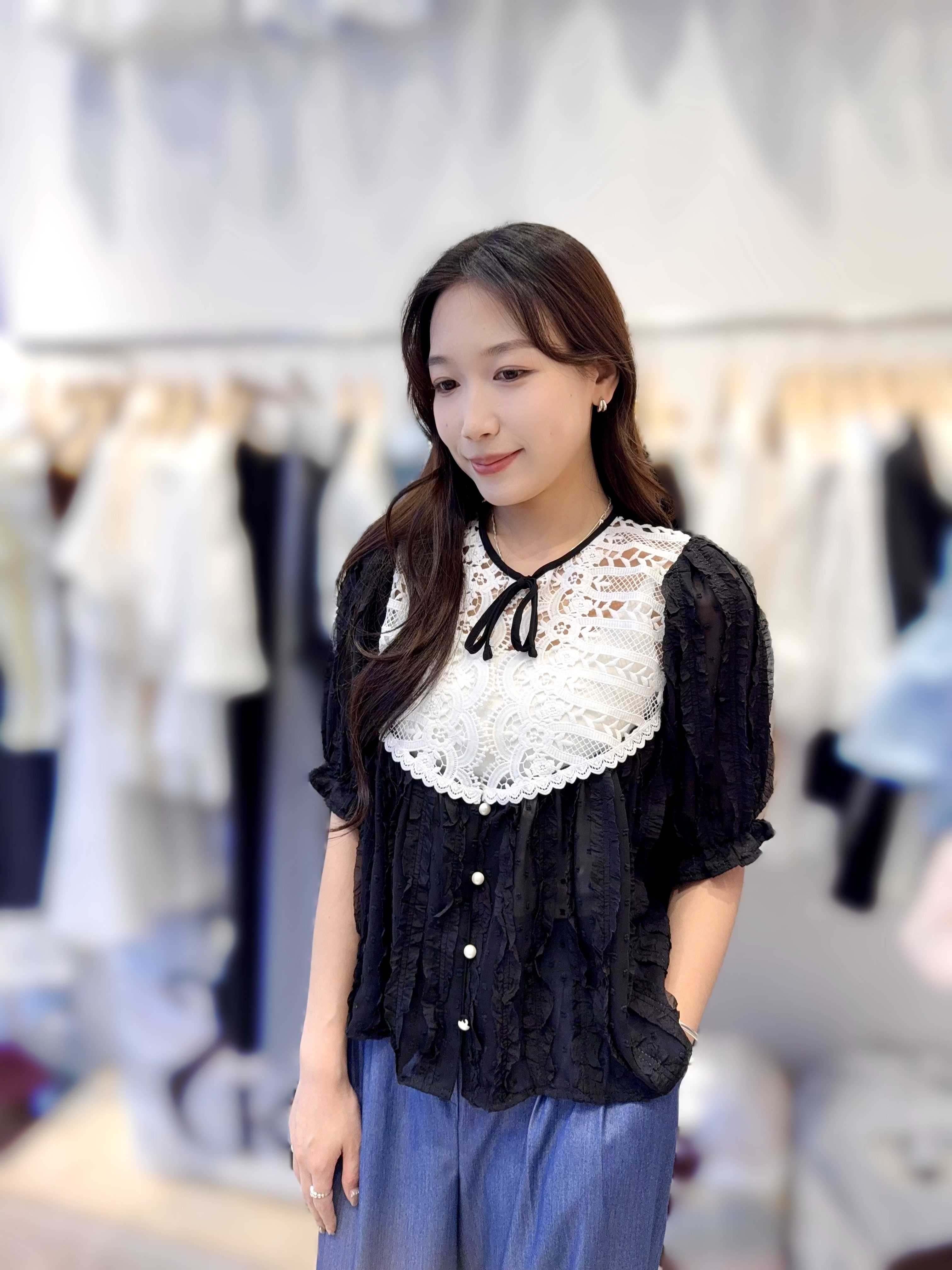 AE46 胸44 長21 $479 (一口價)