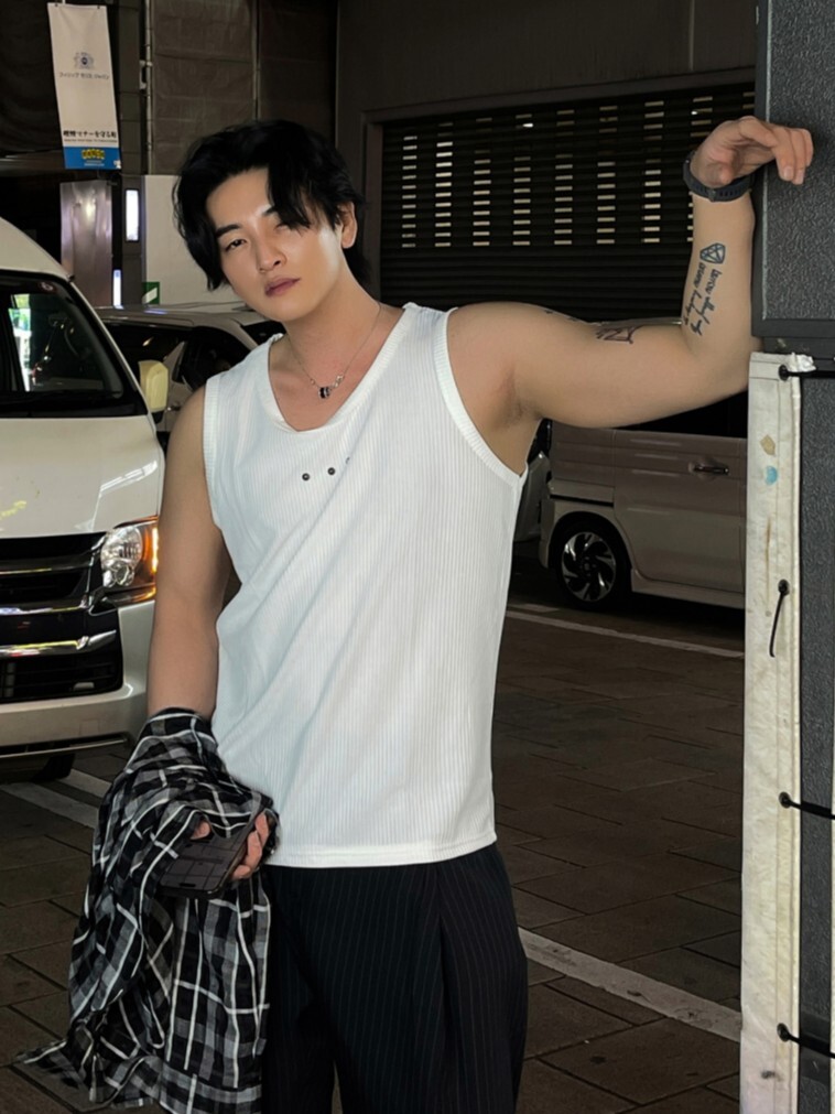 Stud Ribbed Sleeveless