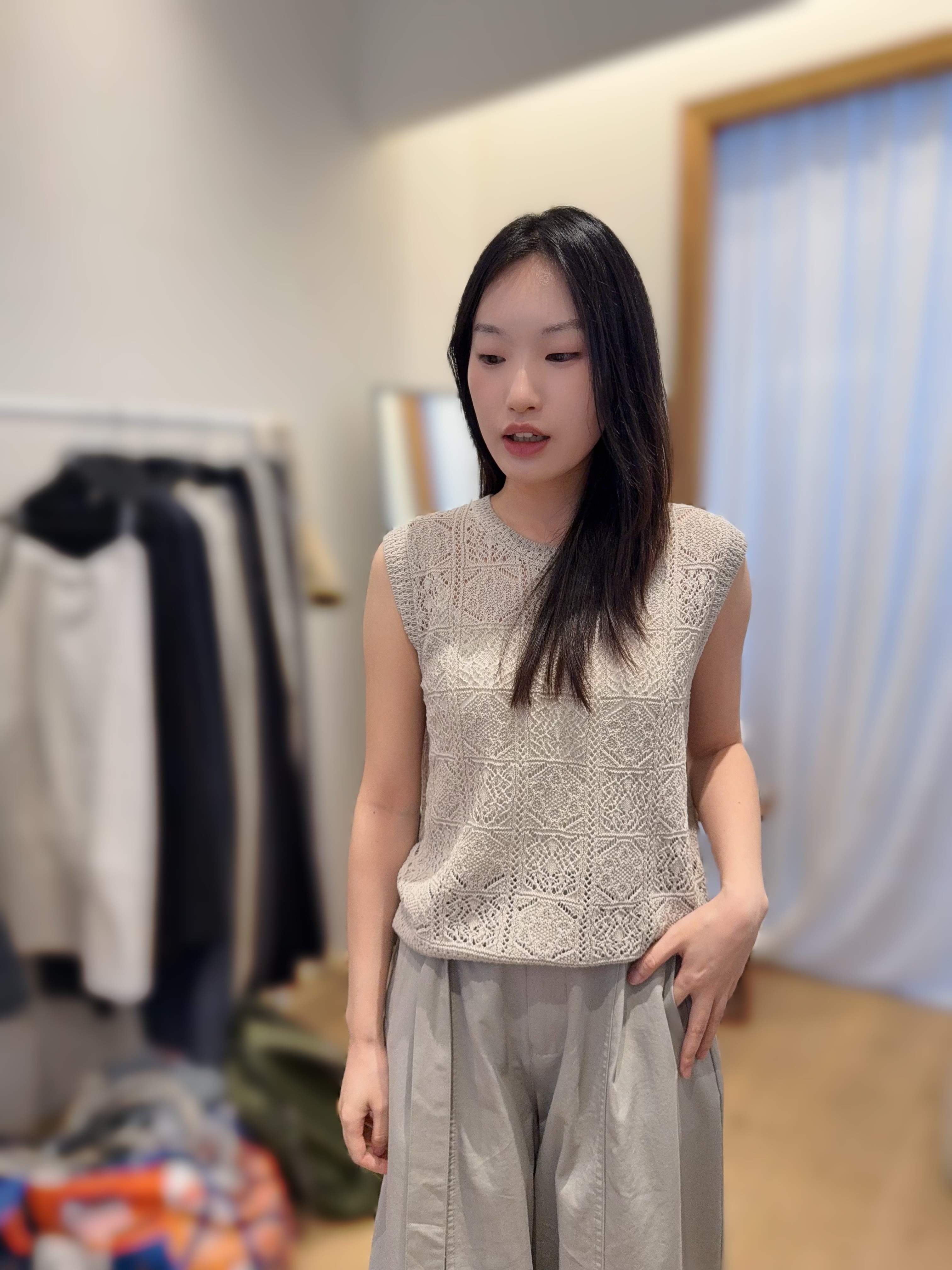 AQ02 胸40-52  長22 $469 (一口價)