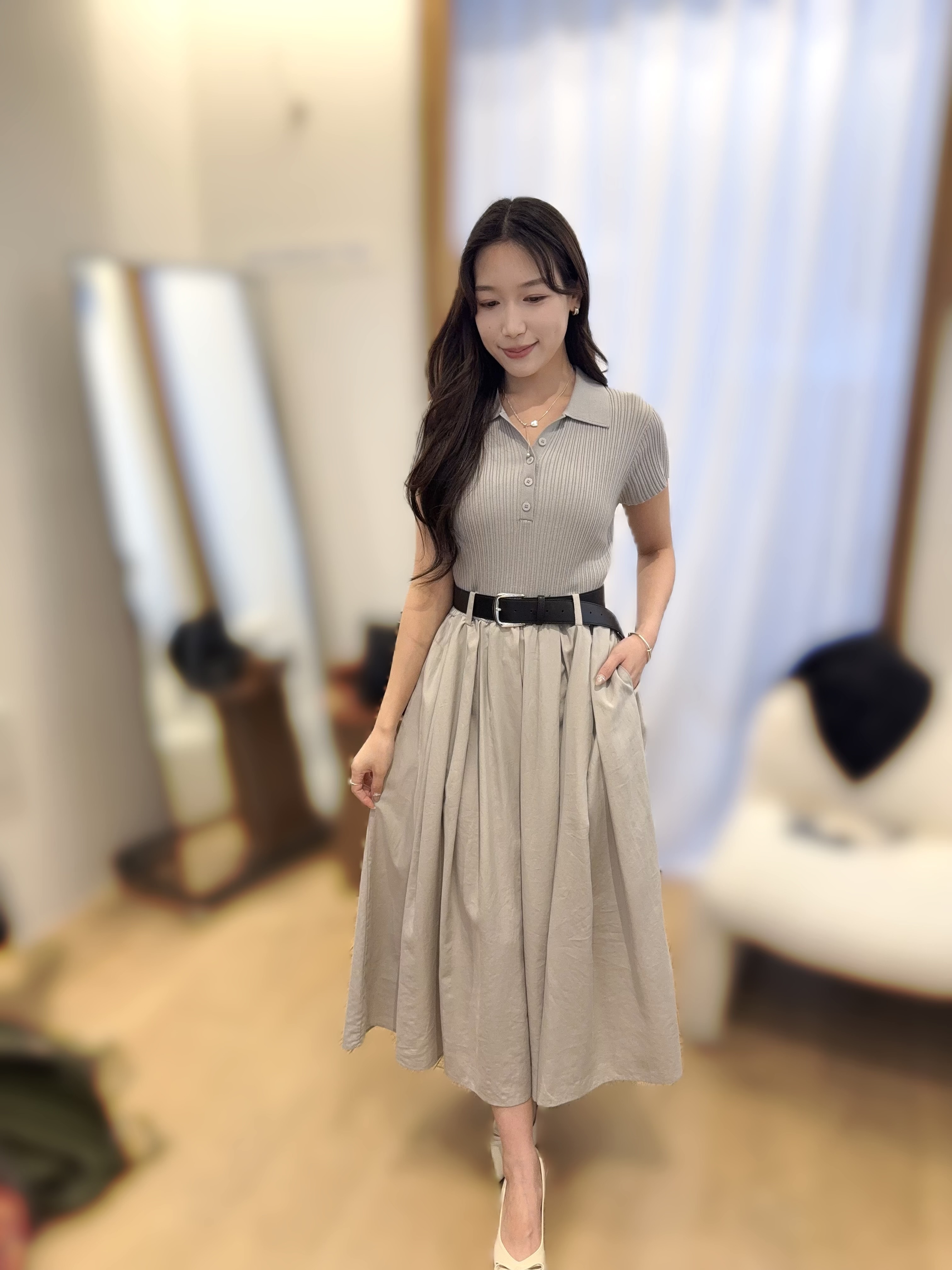 AQ19  連身裙  胸28 - 47 腰26-40 長50 $549 (一口價)