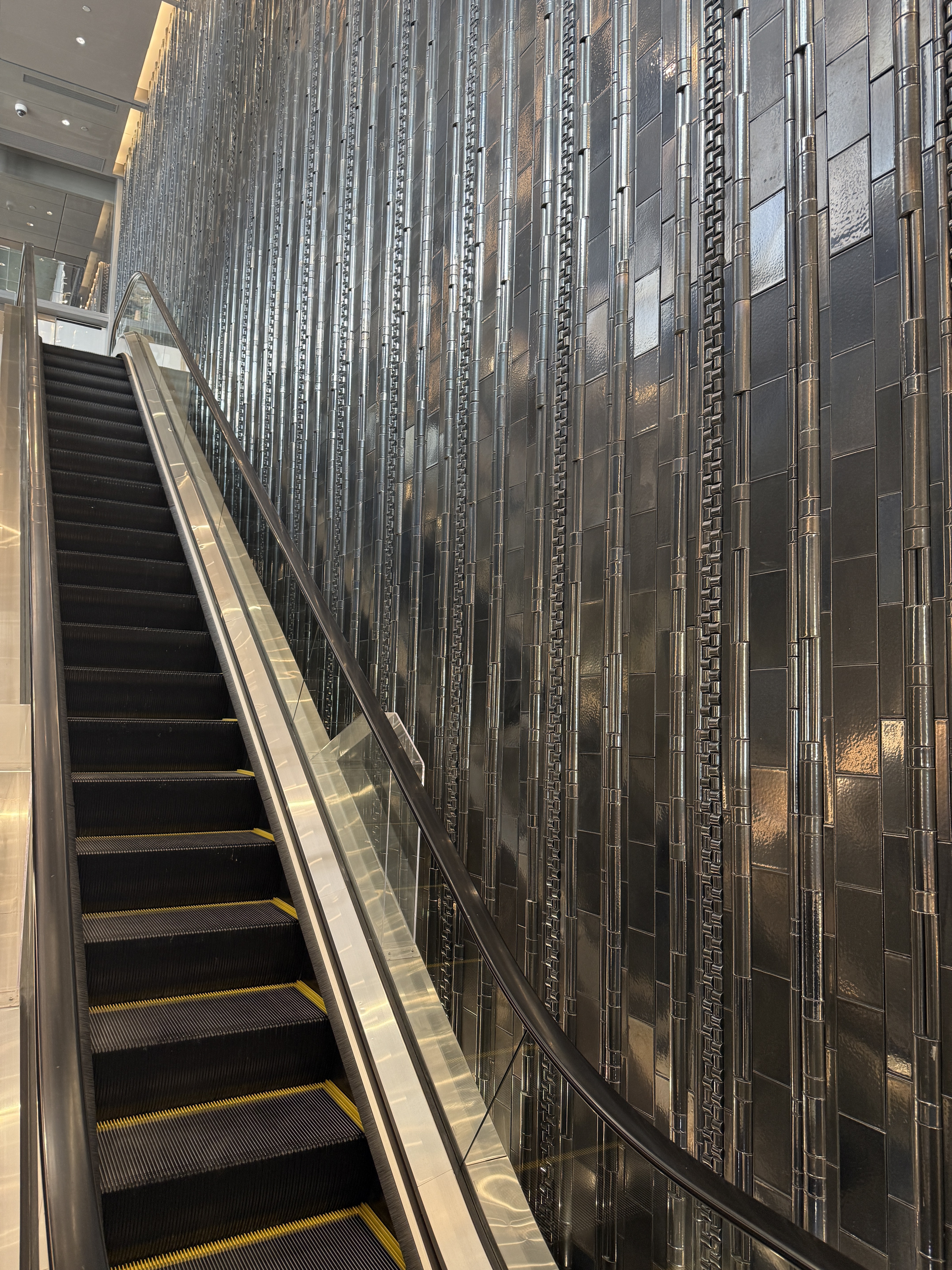 Escalator hall