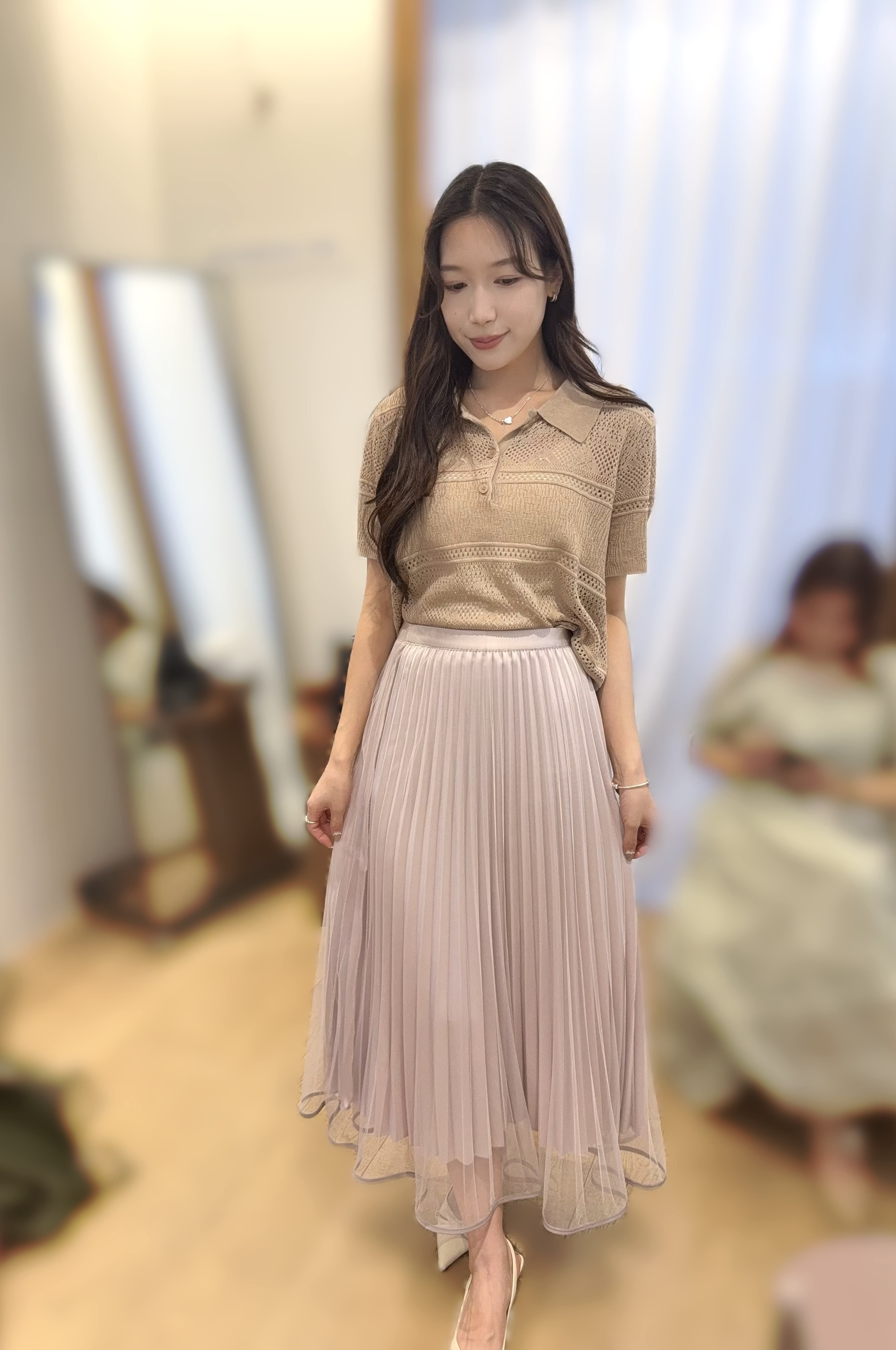 AQ03  百摺橡根長裙 腰23-37 長33.5 $489 (一口價)