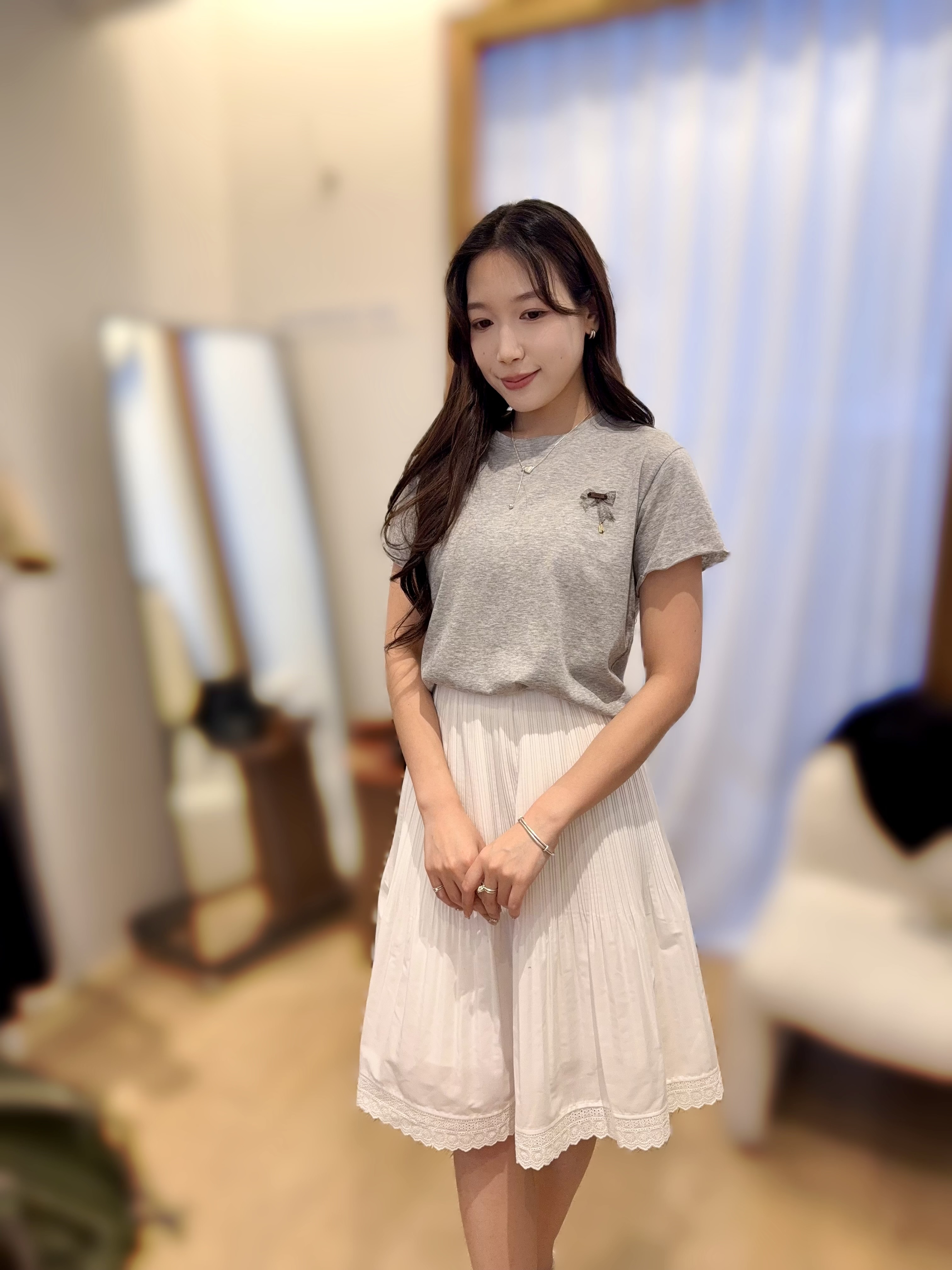 AQ18   上身 只有灰 胸36 長20 $419 (一口價)