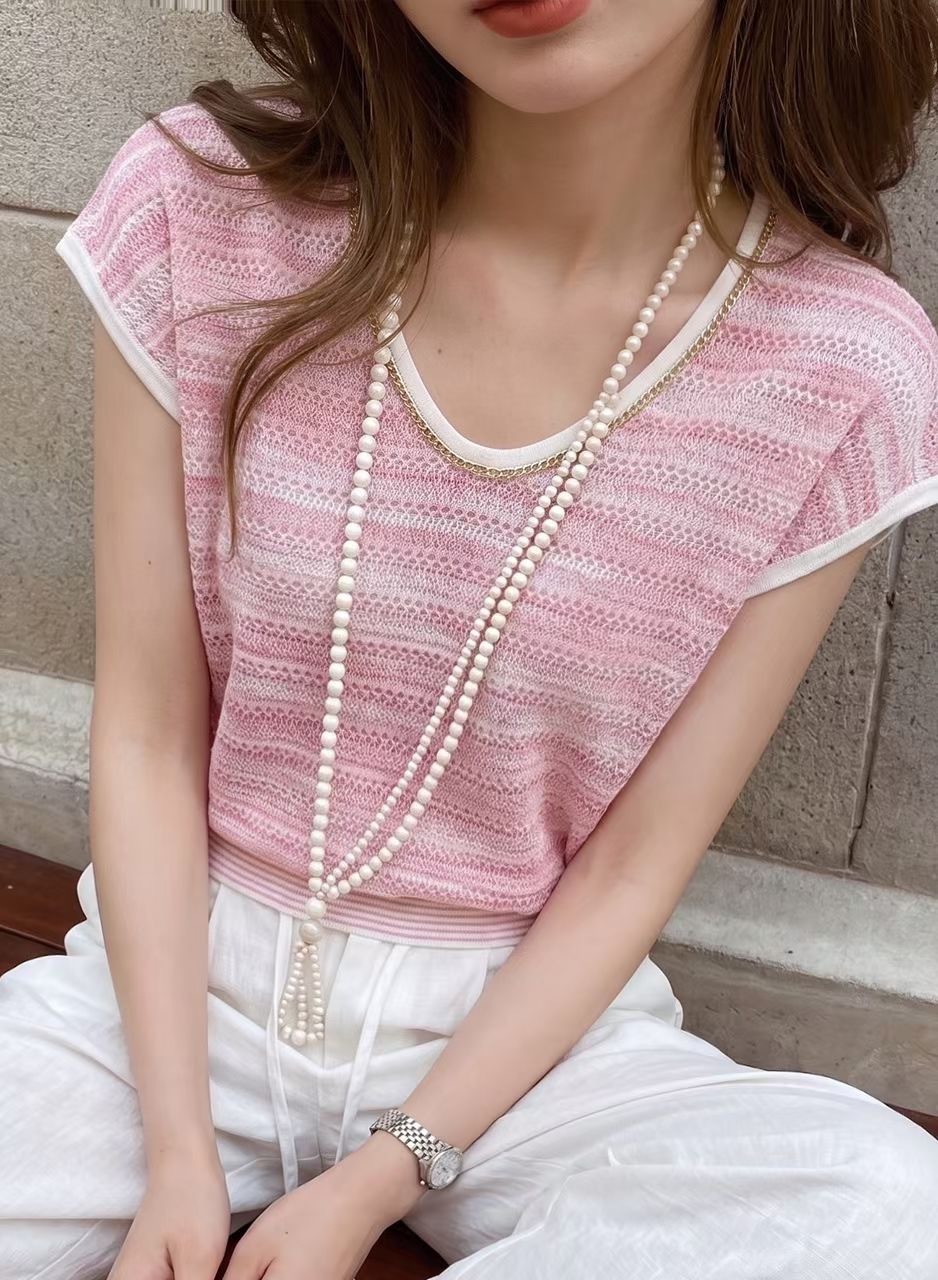 草莓牛奶色系圓領滾邊短袖上衣-S-L (Elegant & Love)