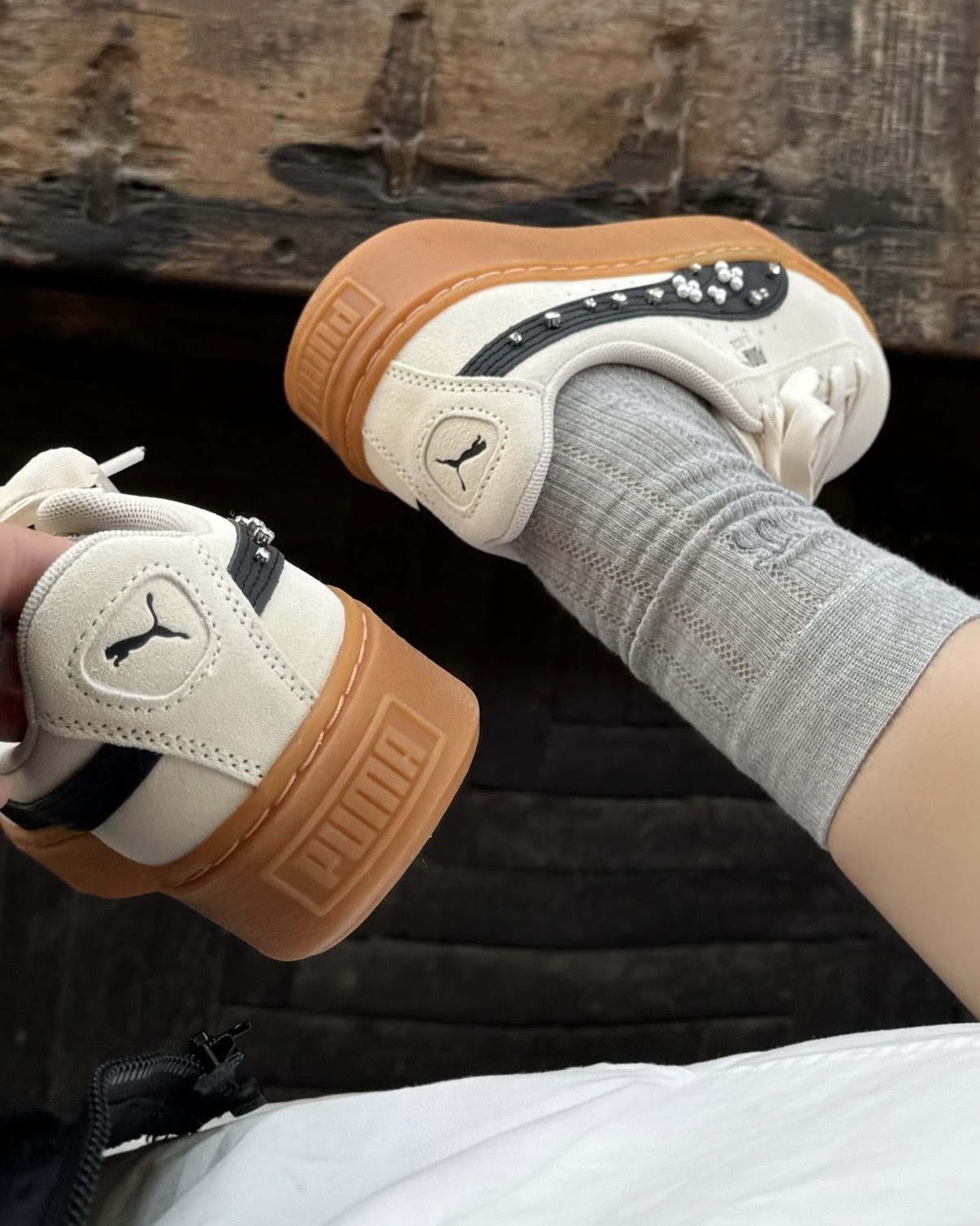 PUMA SUEDE PLATFORM 杏仁焦糖 奶油色 米灰 黑色 焦糖底 串珠 點鑽 厚底 增高 女鞋 400832-02 / 預購