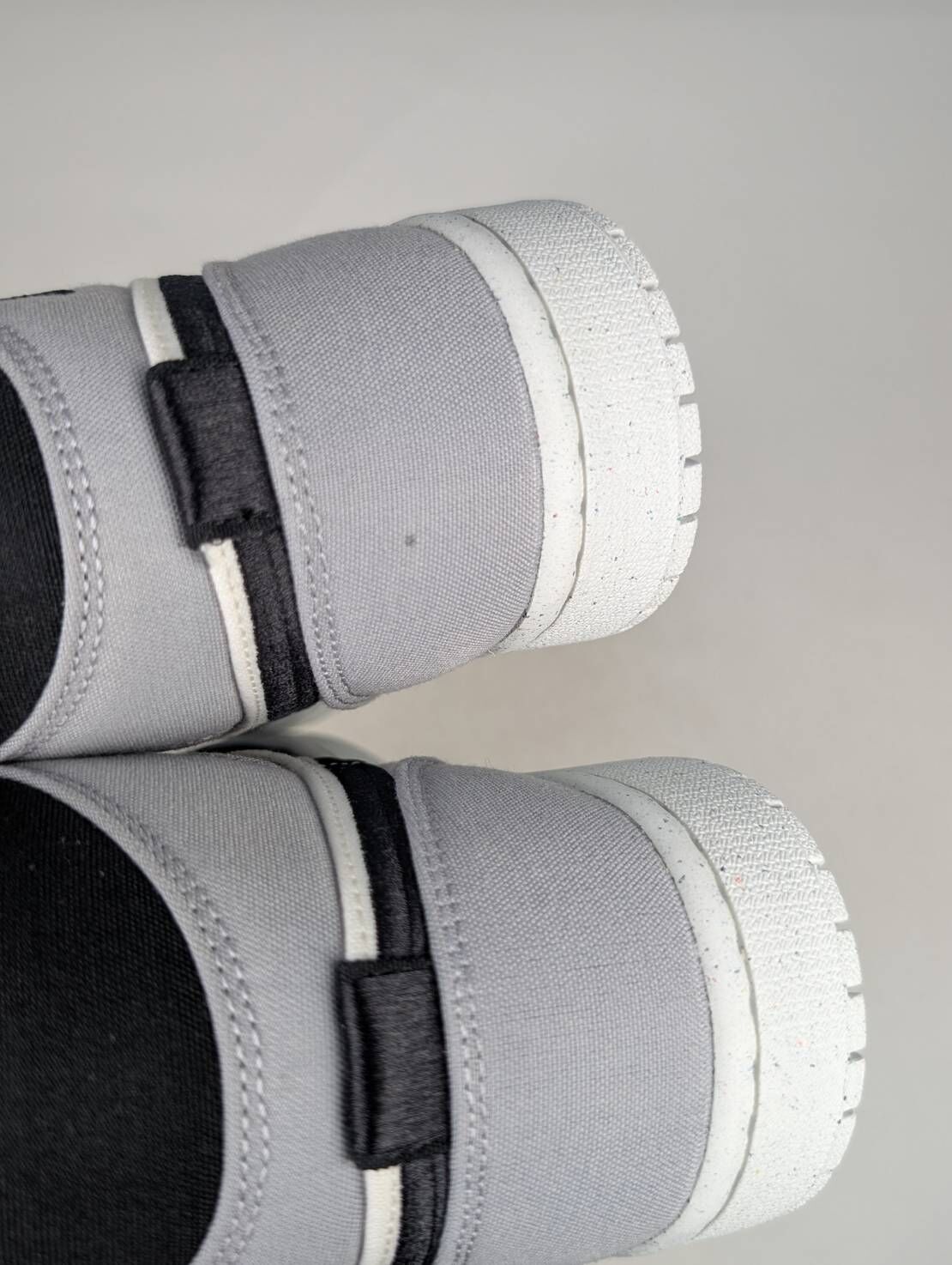 微瑕疵-右腳後跟黑點 DV0427-100/10 Air Jordan 1 Mid SE "Canvas" 黑煙灰 帆布 女鞋 男女段