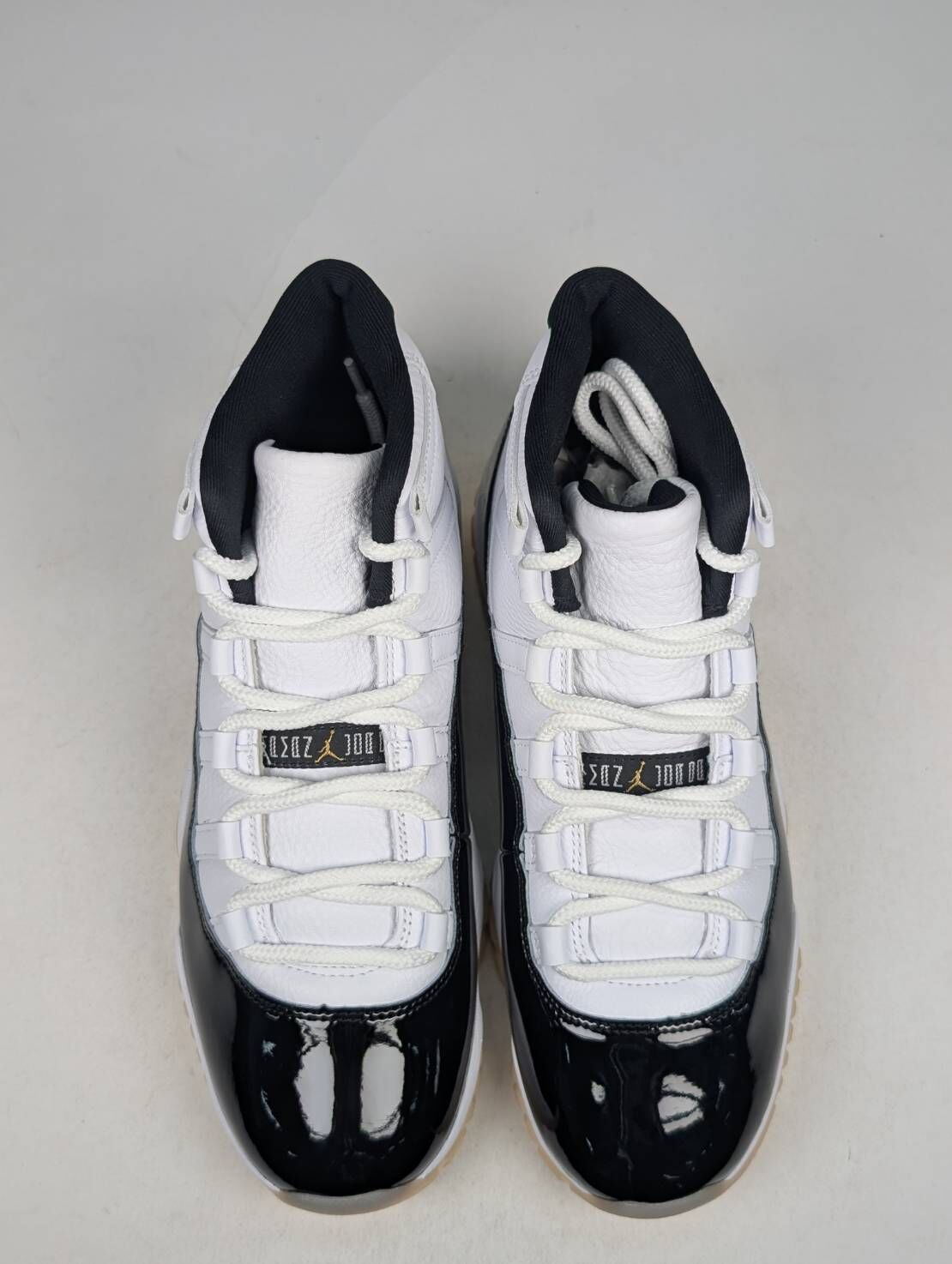 微瑕疵-左腳刮痕&左右腳鞋底、中底泛黃 CT8012-170/10 Air Jordan 11"Gratitude" 感謝 黑白金 男鞋